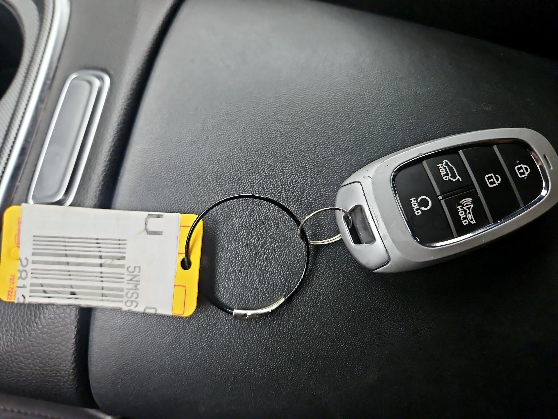 Thumbnail: 2022 Hyundai Santa Fe - 19