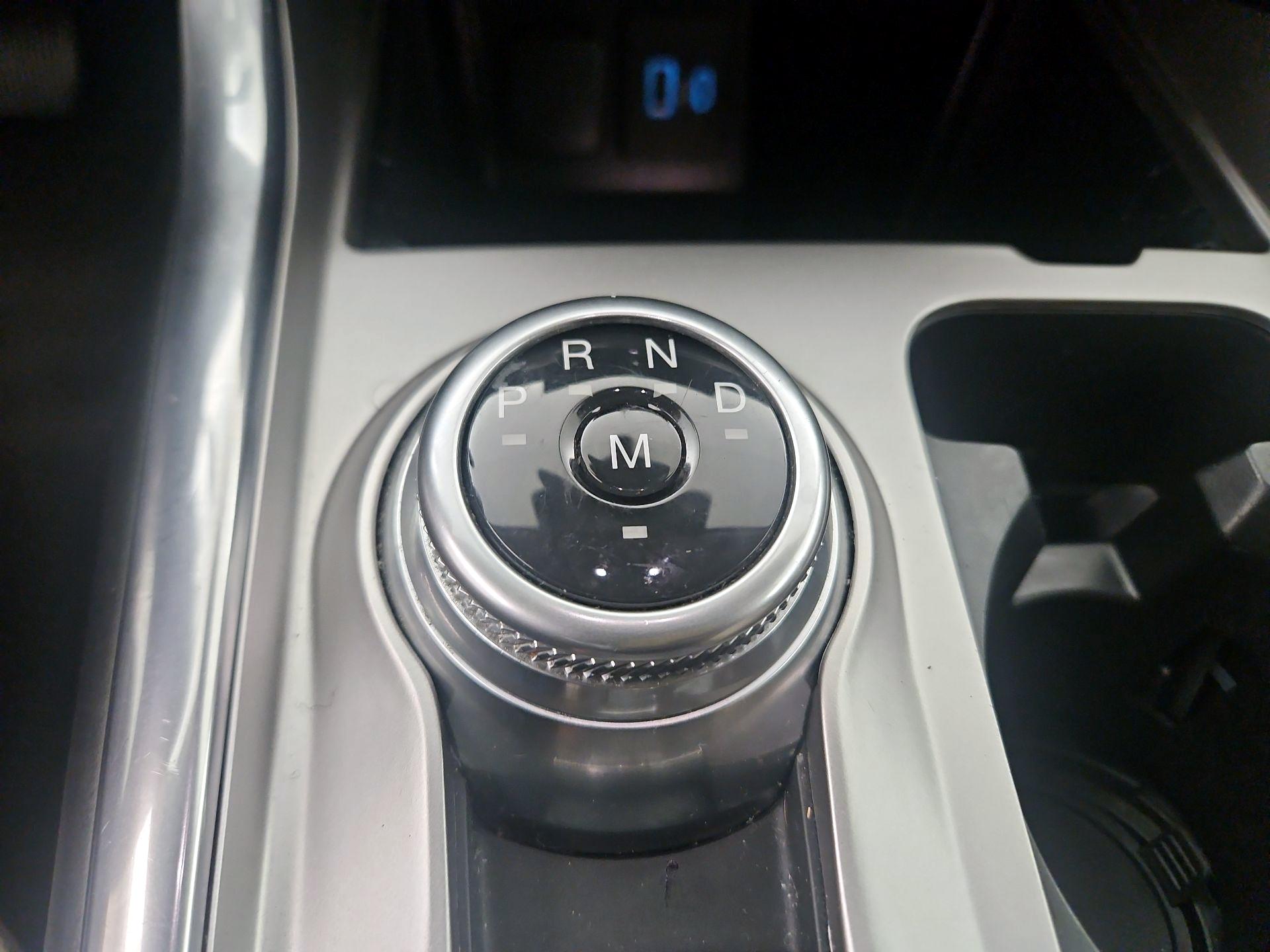 Thumbnail: 2020 Ford Explorer - 17