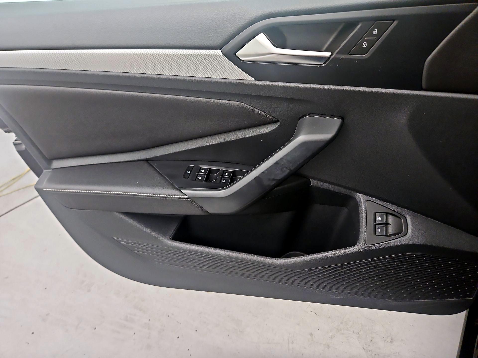 Thumbnail: 2024 Volkswagen Jetta - 12