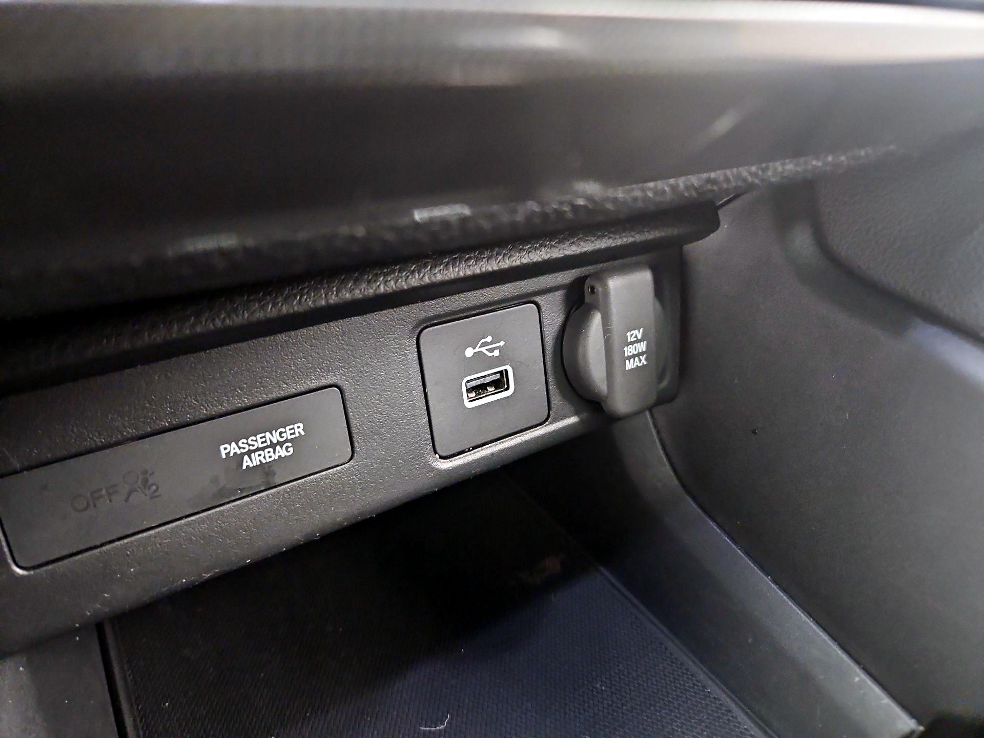 Thumbnail: 2023 Acura Integra - 18