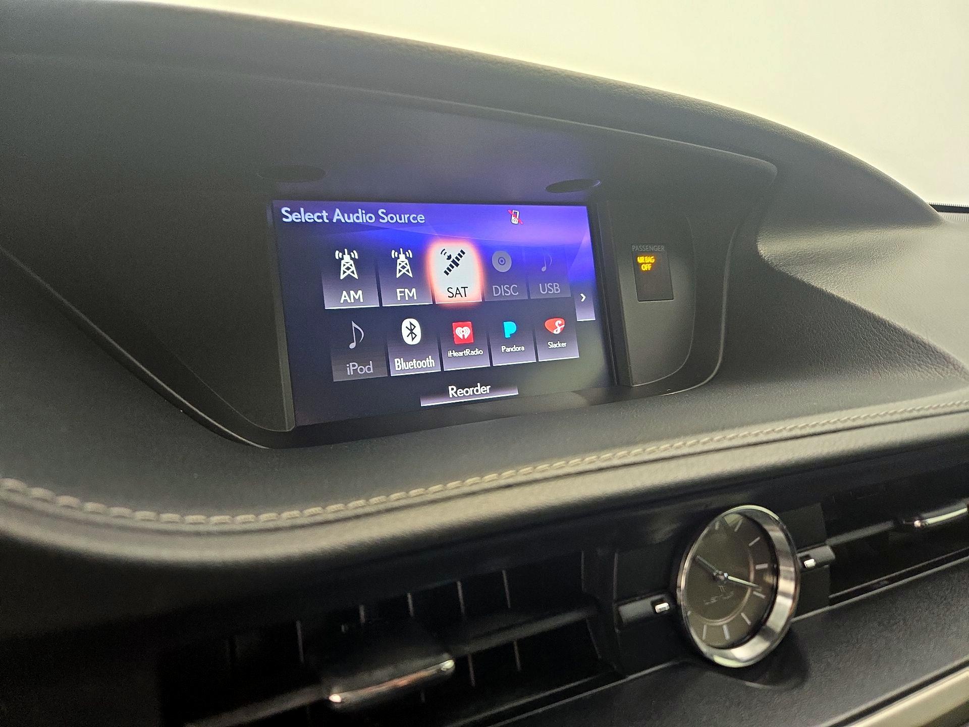 Thumbnail: 2018 Lexus ES - 16