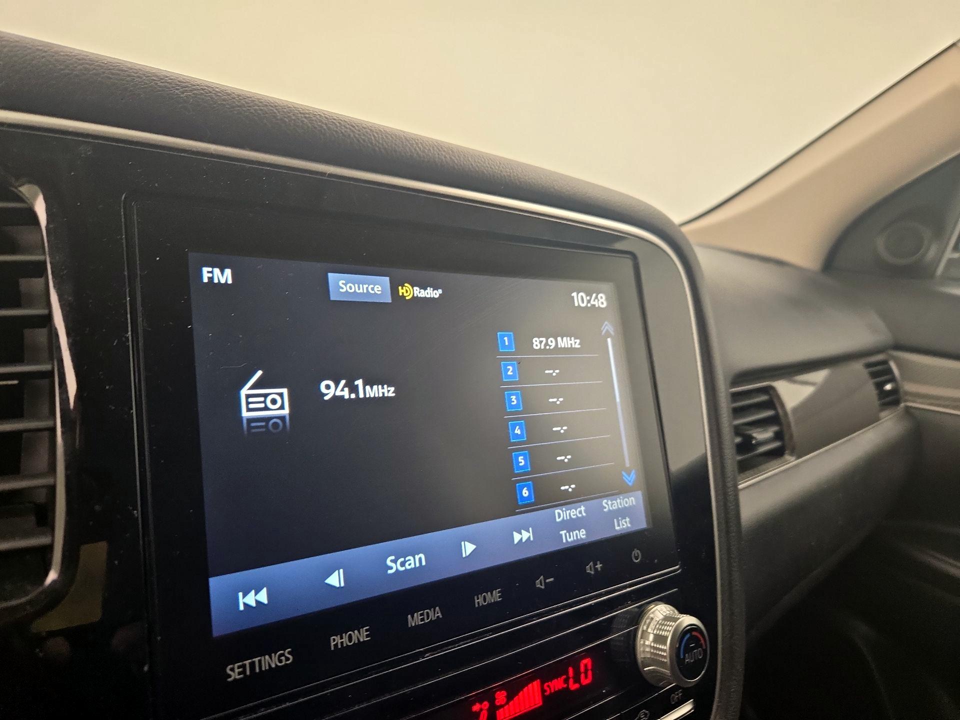 Thumbnail: 2020 Mitsubishi Outlander - 15