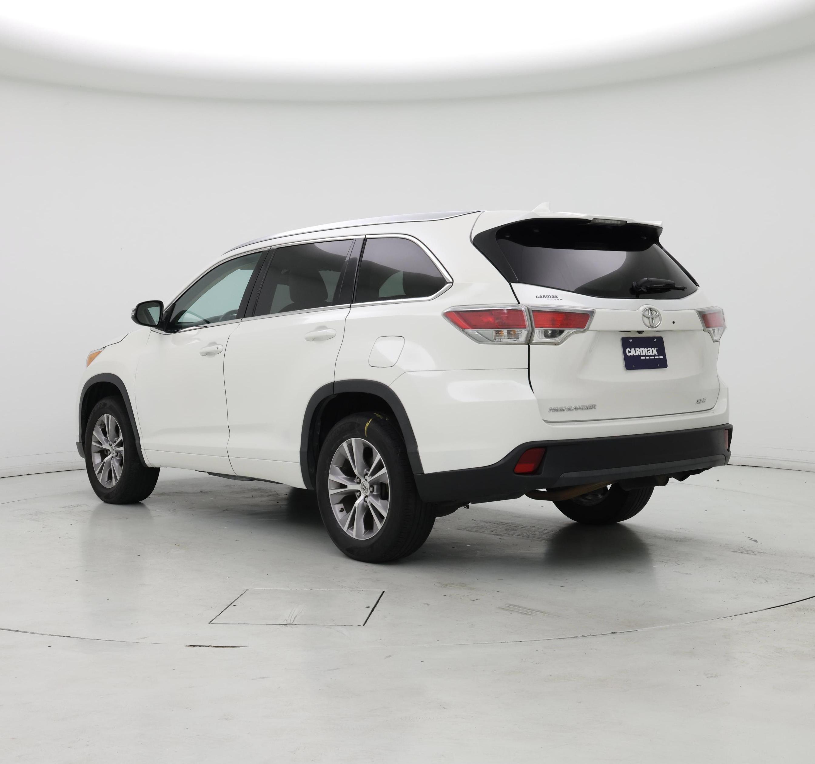 Thumbnail: 2015 Toyota Highlander - 2