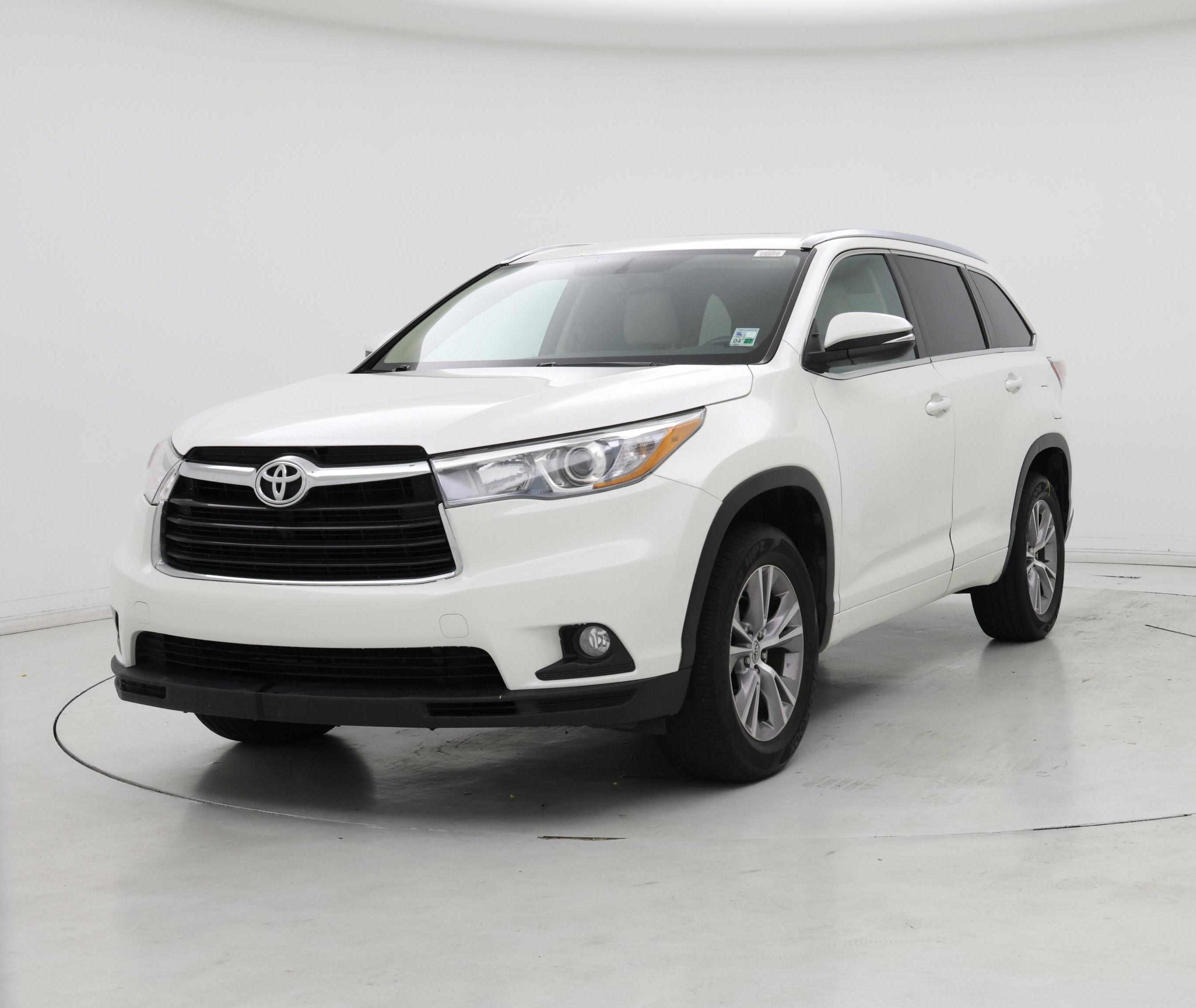 Thumbnail: 2015 Toyota Highlander - 4