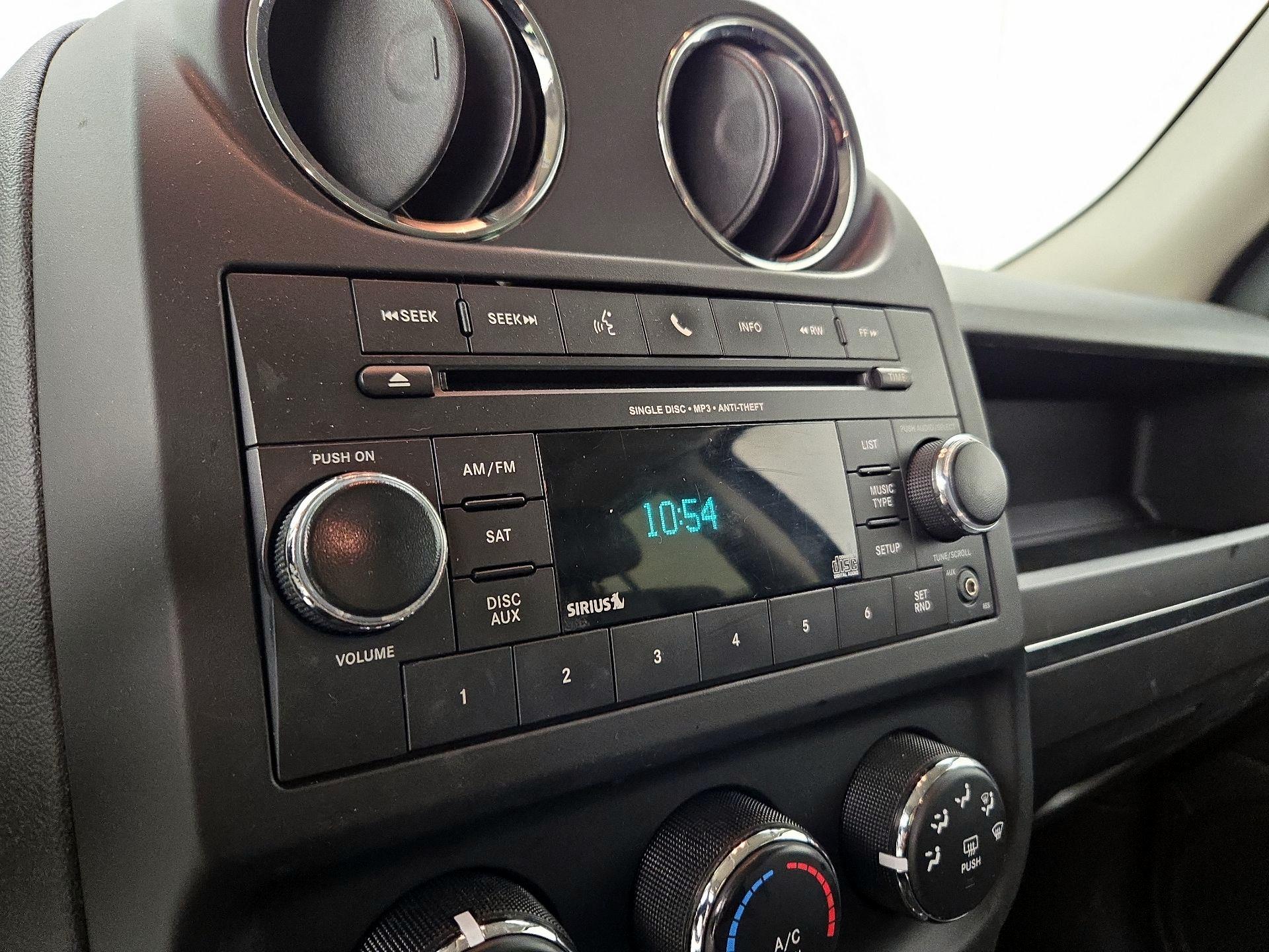 Thumbnail: 2016 Jeep Patriot - 14