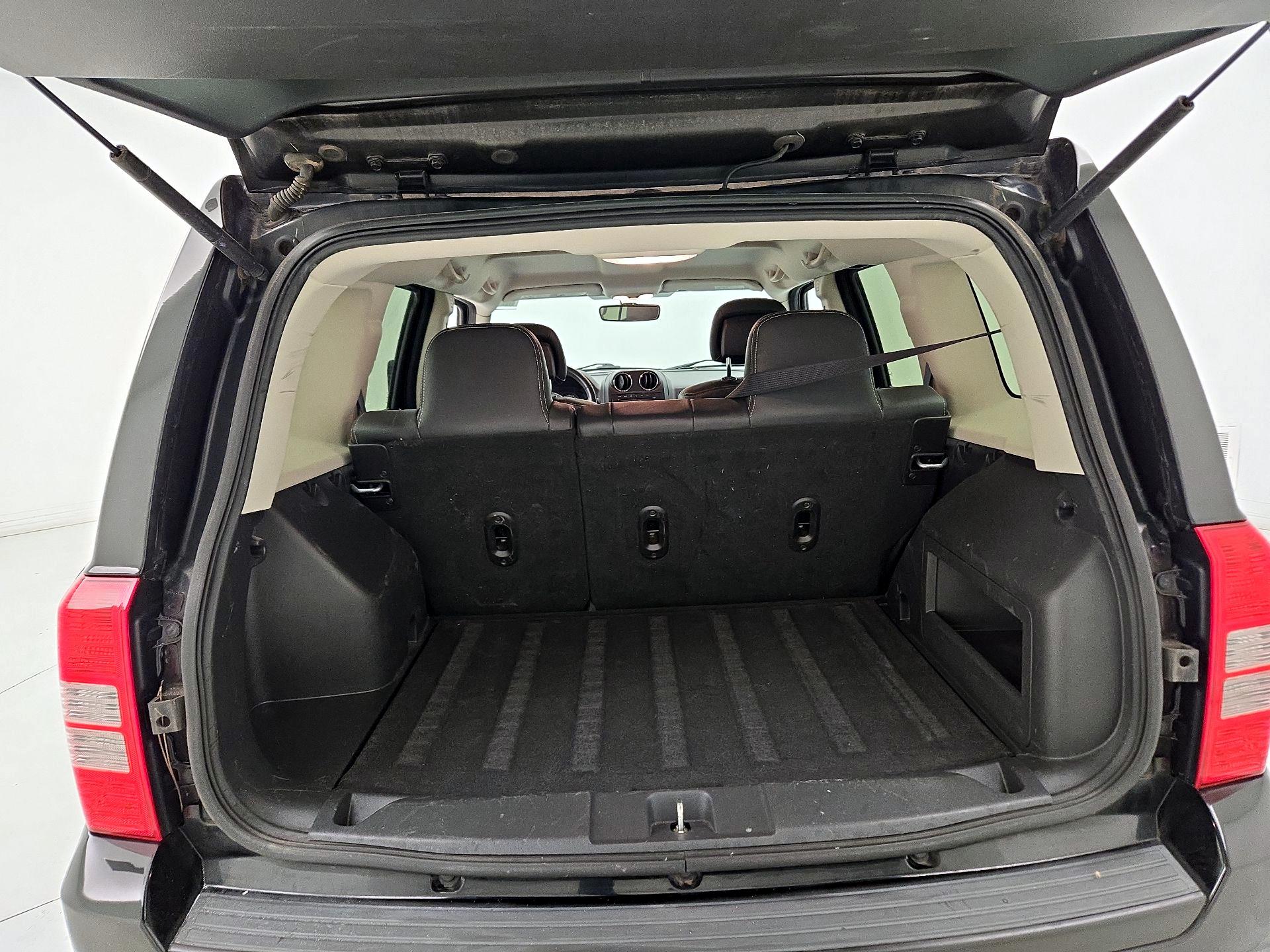 Thumbnail: 2016 Jeep Patriot - 19