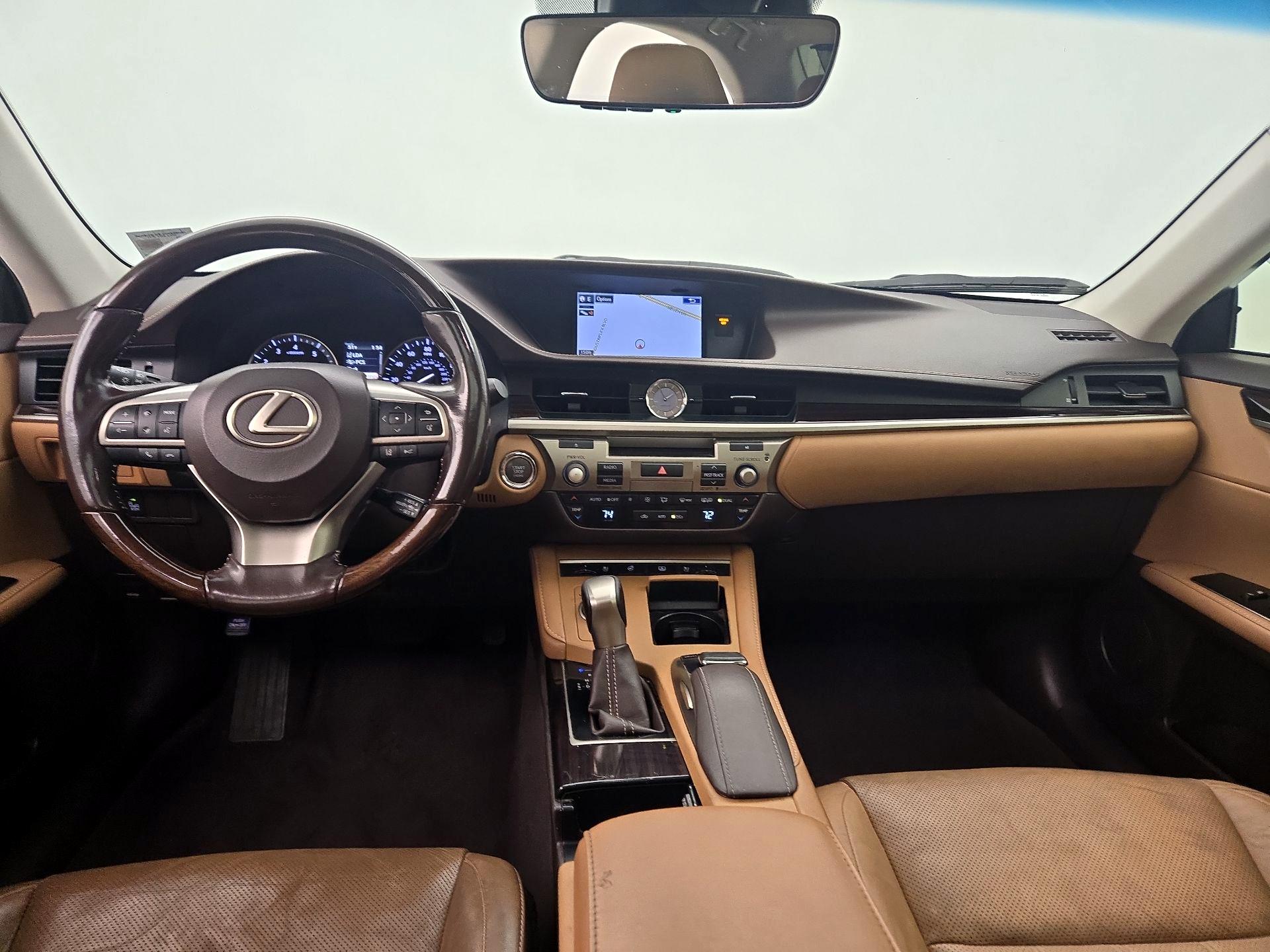 Thumbnail: 2016 Lexus ES - 9