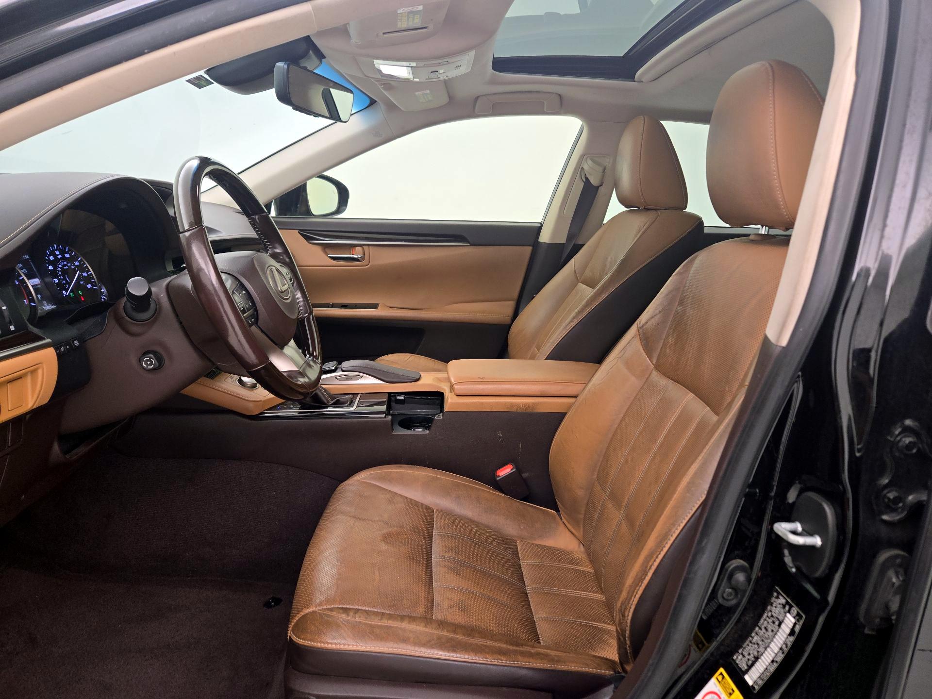 Thumbnail: 2016 Lexus ES - 11