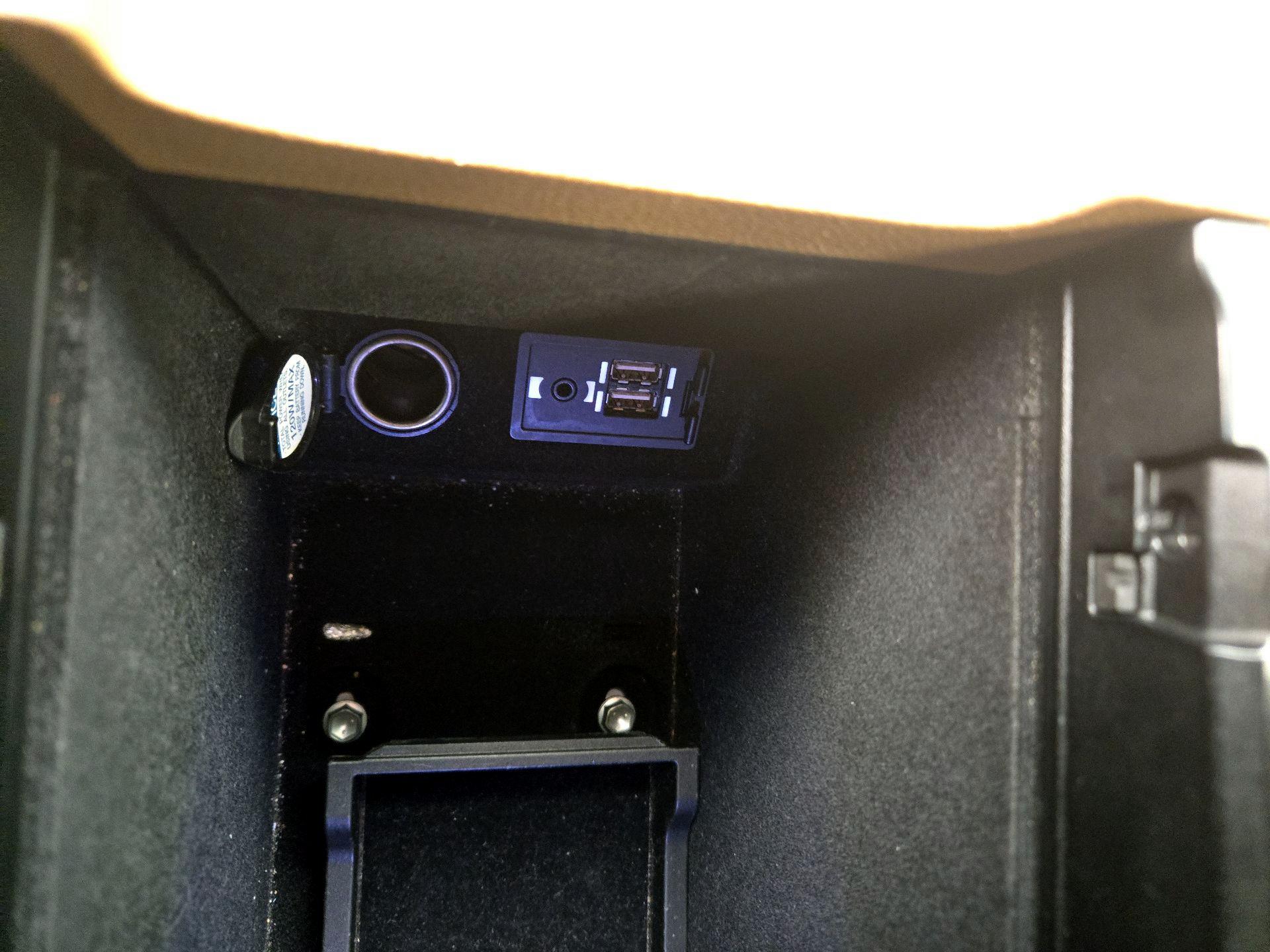 Thumbnail: 2016 Lexus ES - 18