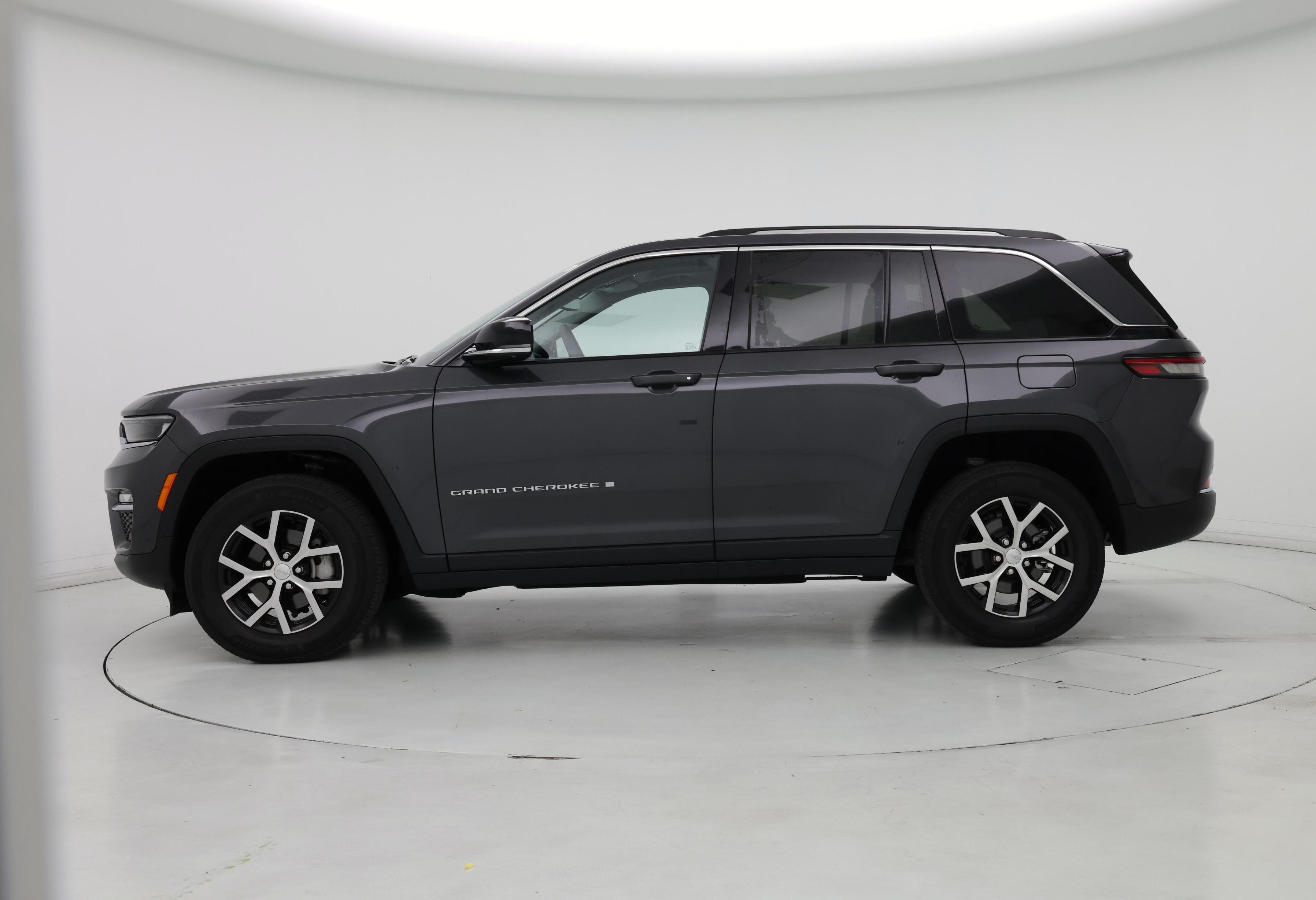 Thumbnail: 2023 Jeep Grand Cherokee - 3