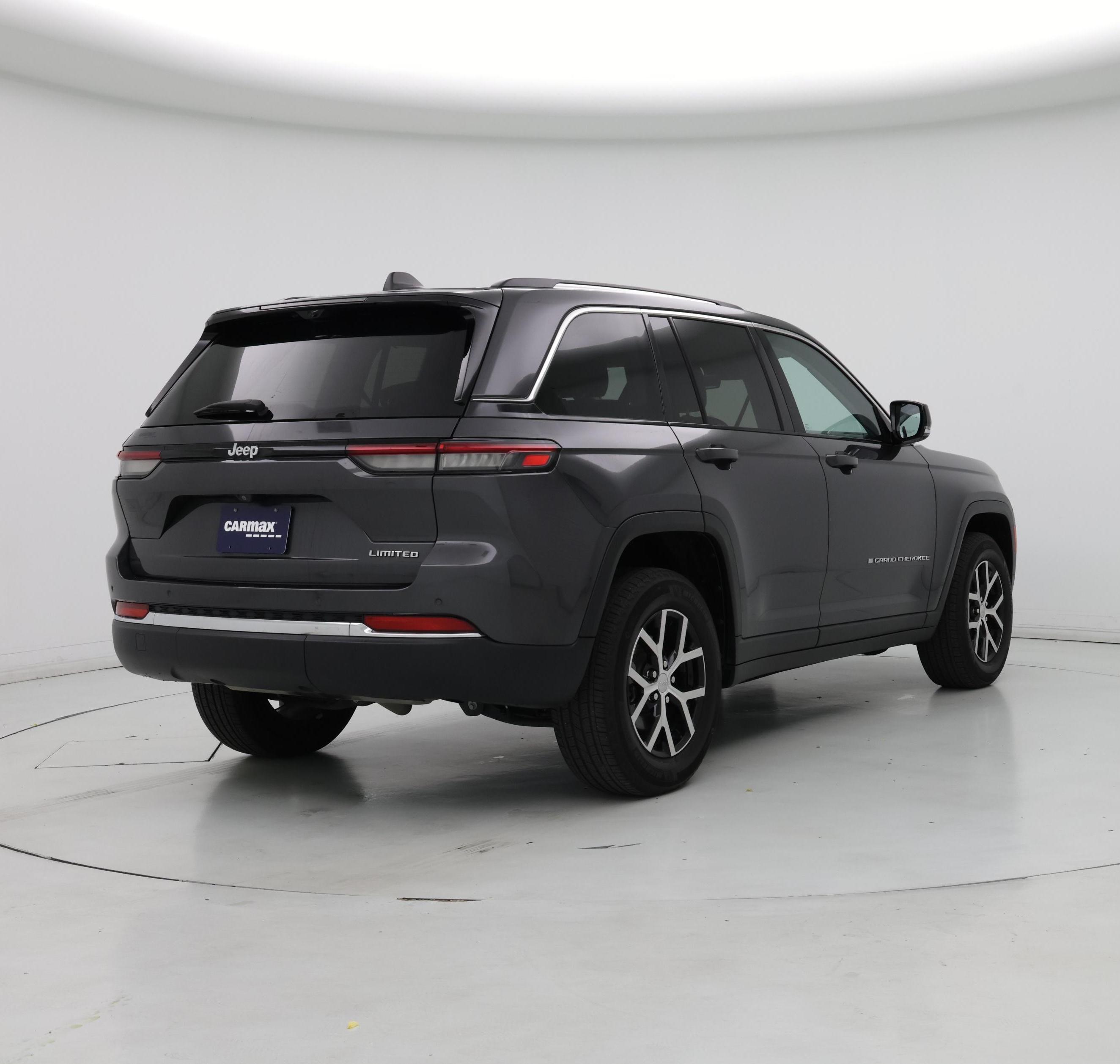 Thumbnail: 2023 Jeep Grand Cherokee - 8