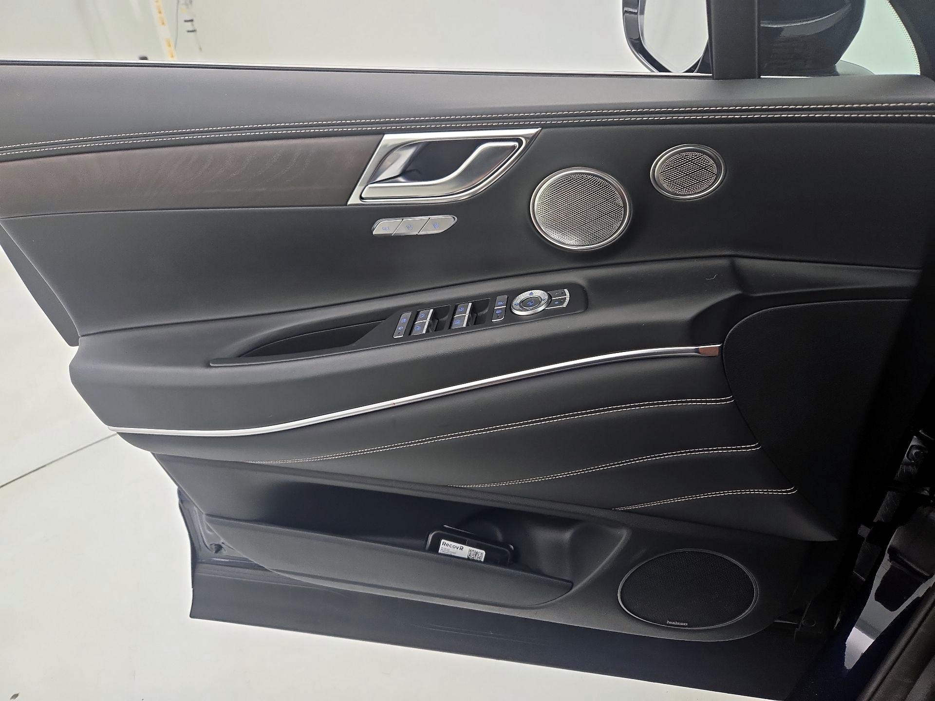 Thumbnail: 2023 Genesis GV80 - 12