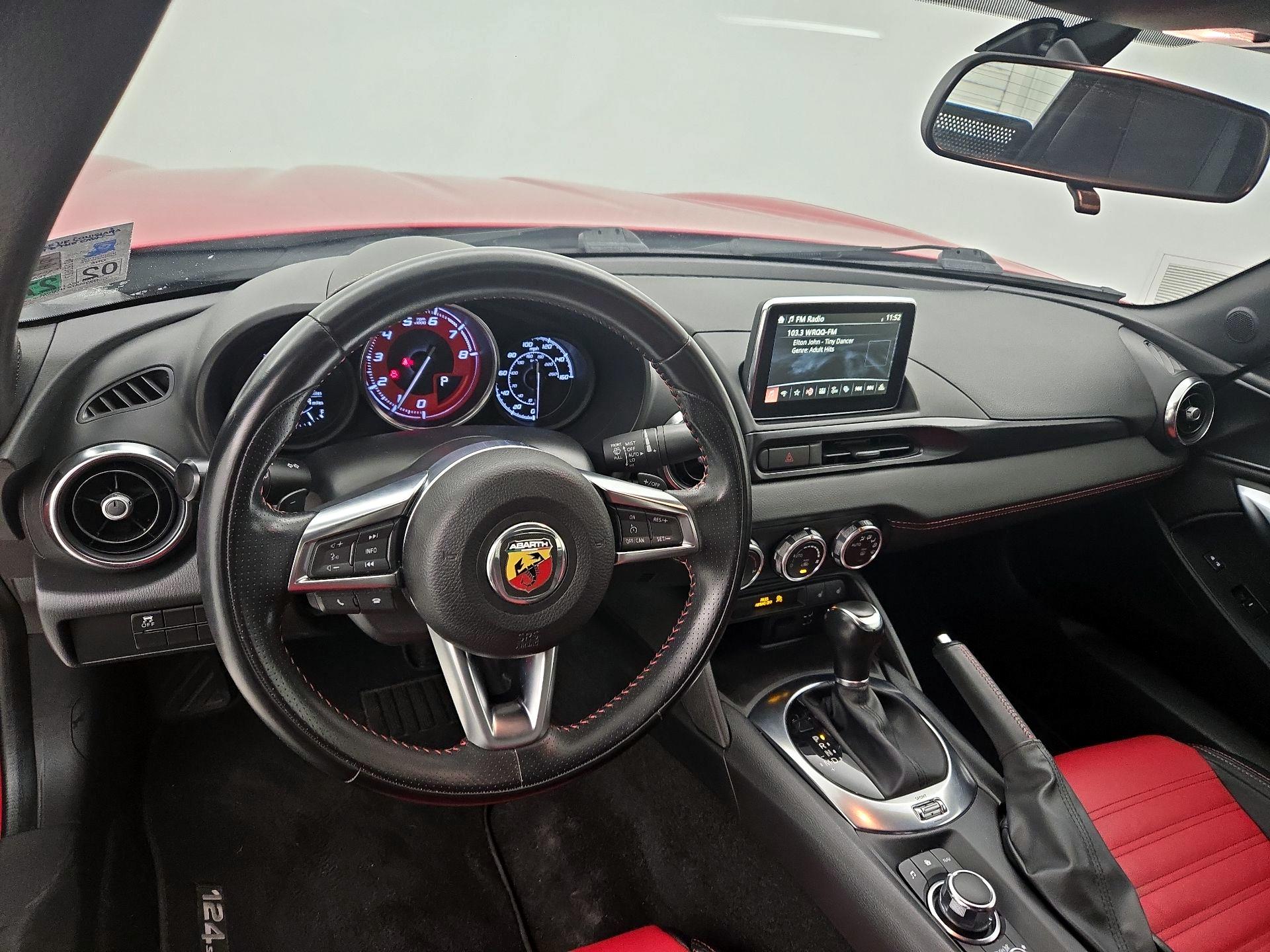 Thumbnail: 2018 Fiat 124 Spider - 9