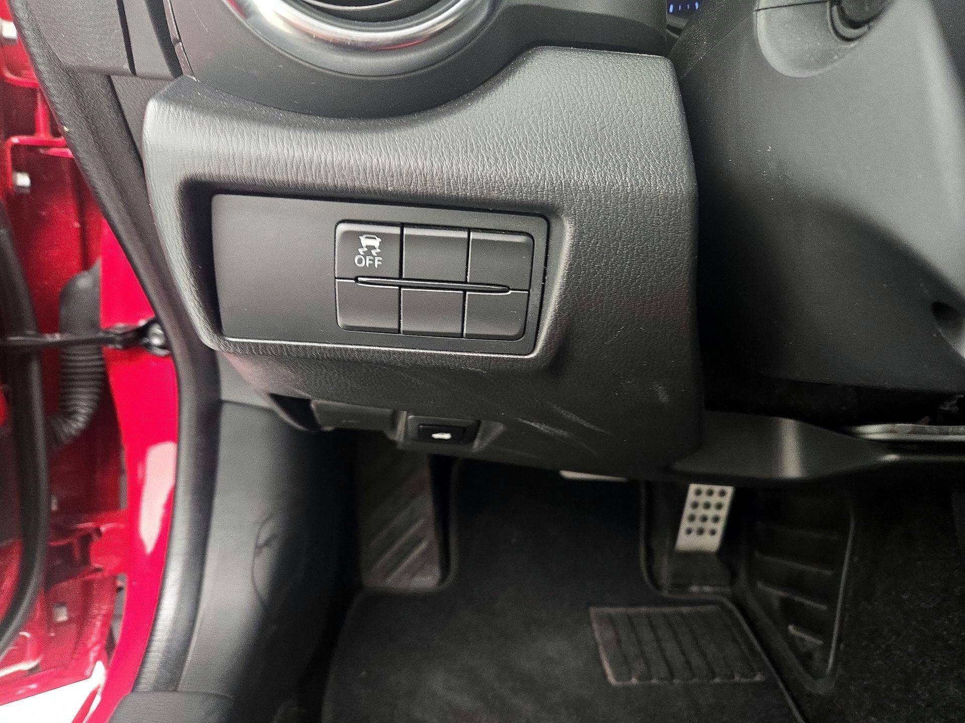 Thumbnail: 2018 Fiat 124 Spider - 13