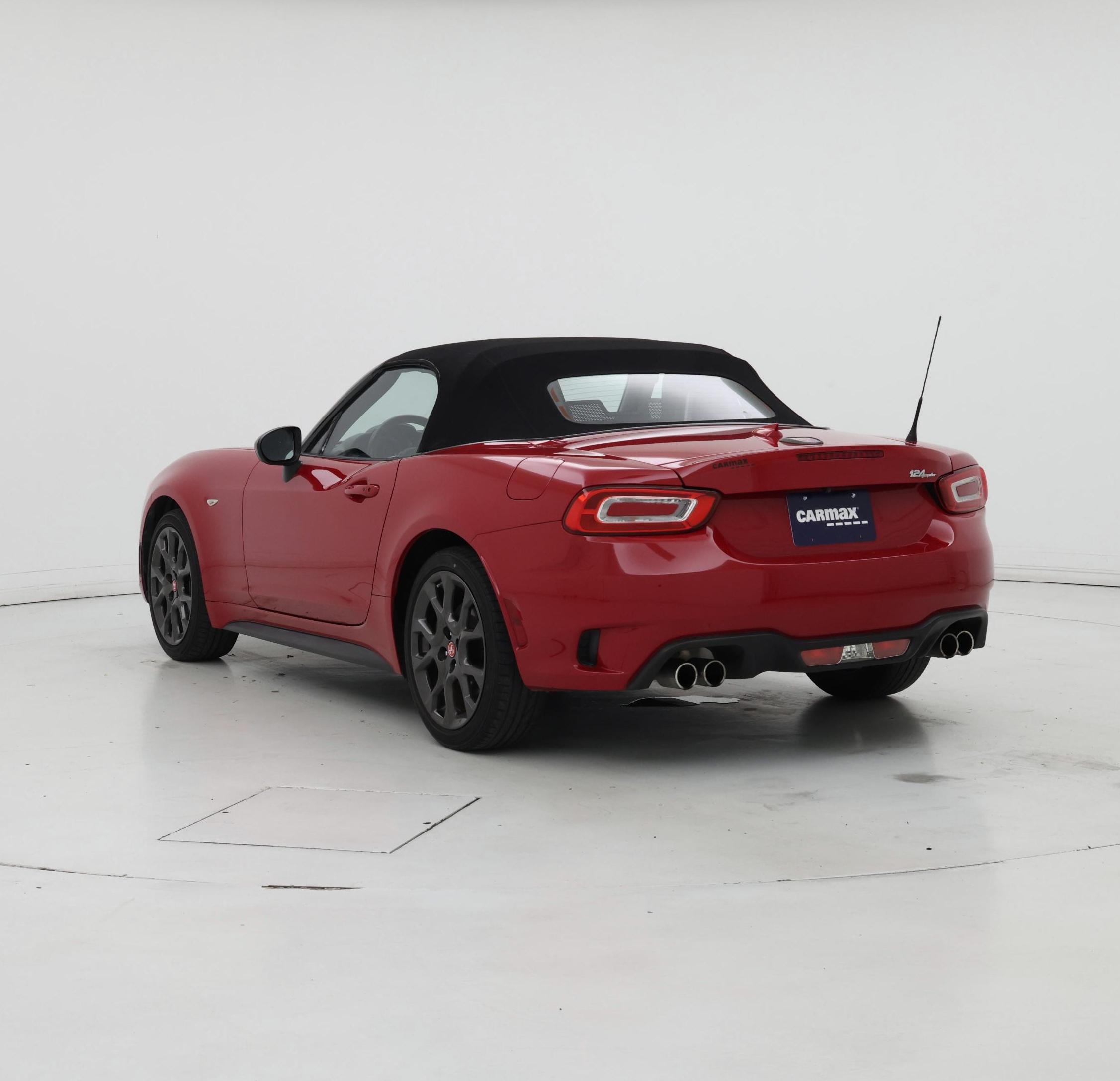 Thumbnail: 2018 Fiat 124 Spider - 2
