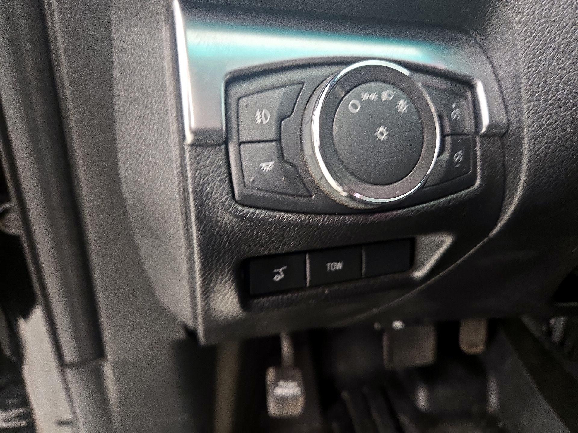 Thumbnail: 2018 Ford Explorer - 13