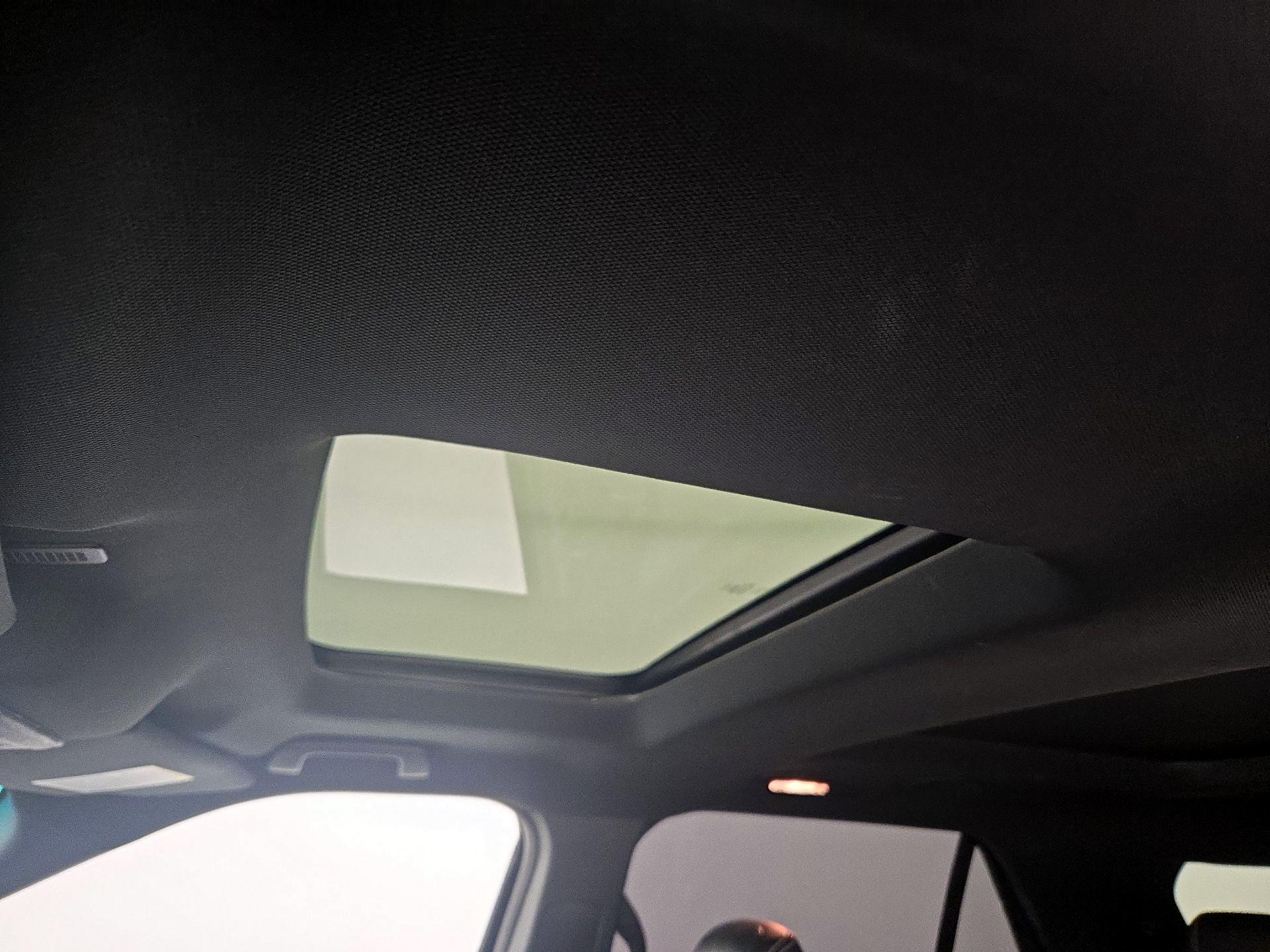 Thumbnail: 2018 Ford Explorer - 20