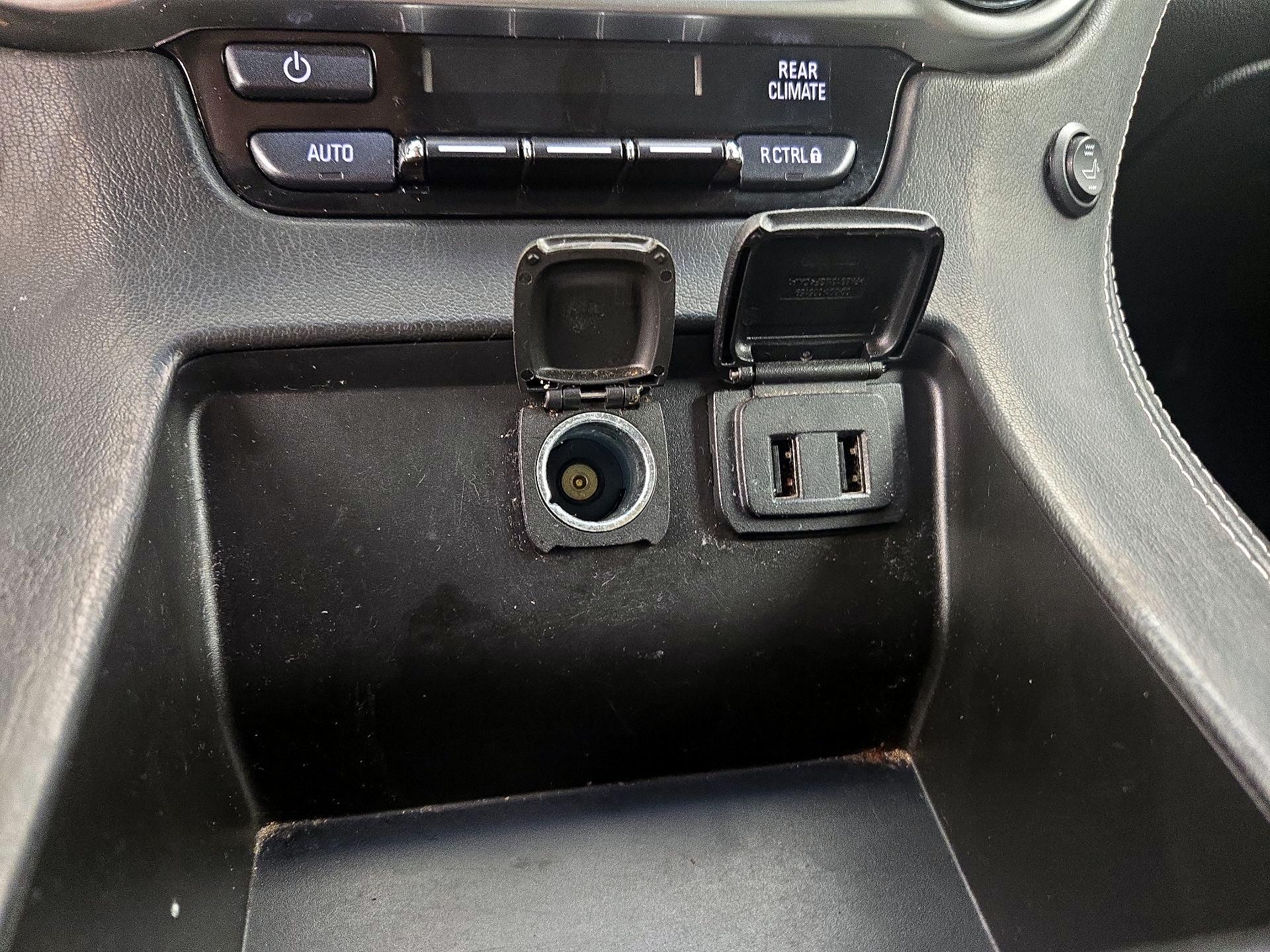 Thumbnail: 2017 Chevrolet Tahoe - 18