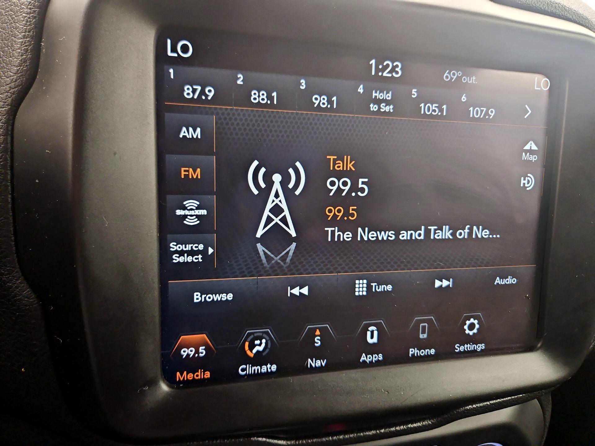 Thumbnail: 2022 Jeep Renegade - 15