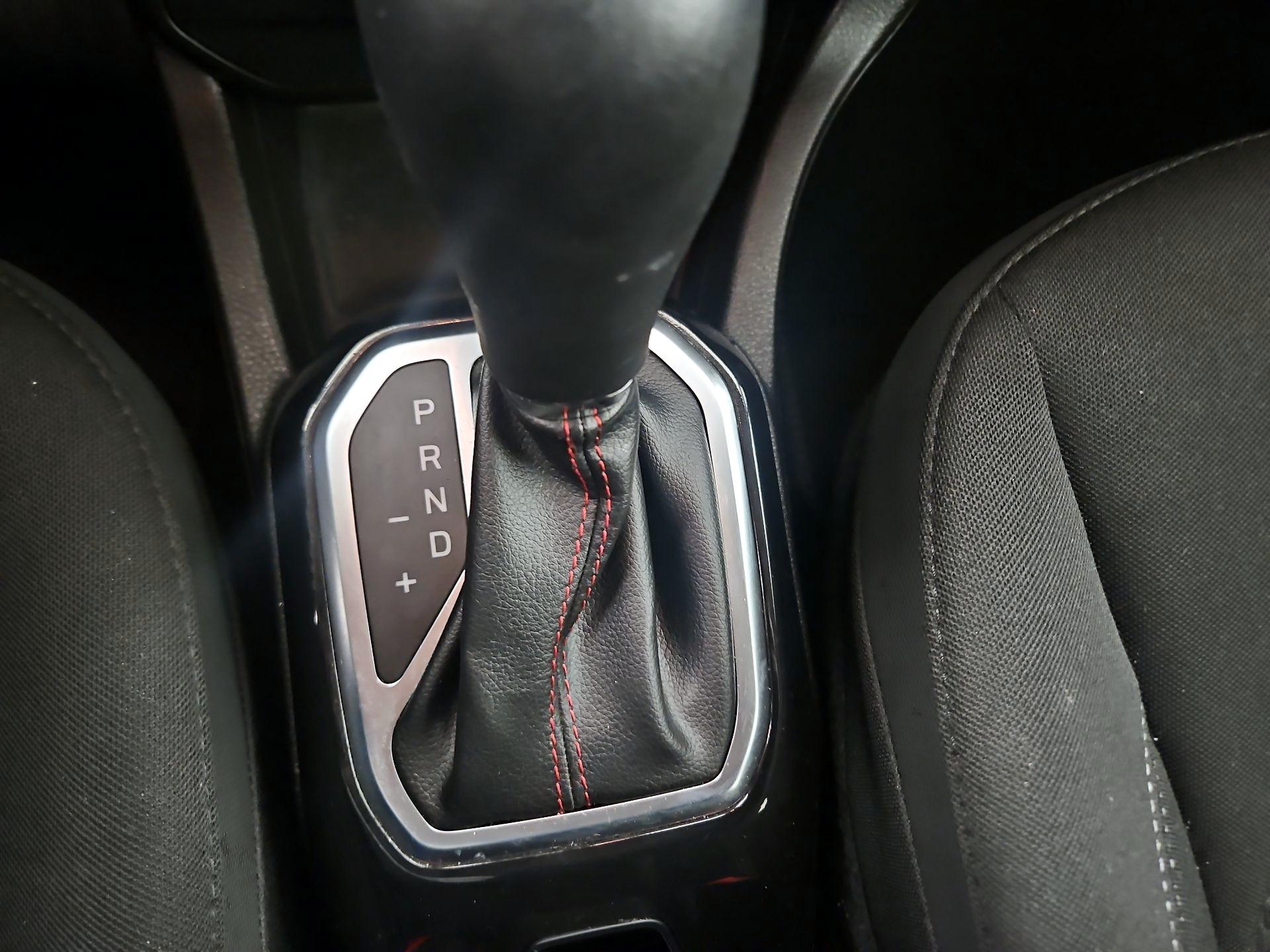 Thumbnail: 2022 Jeep Renegade - 17