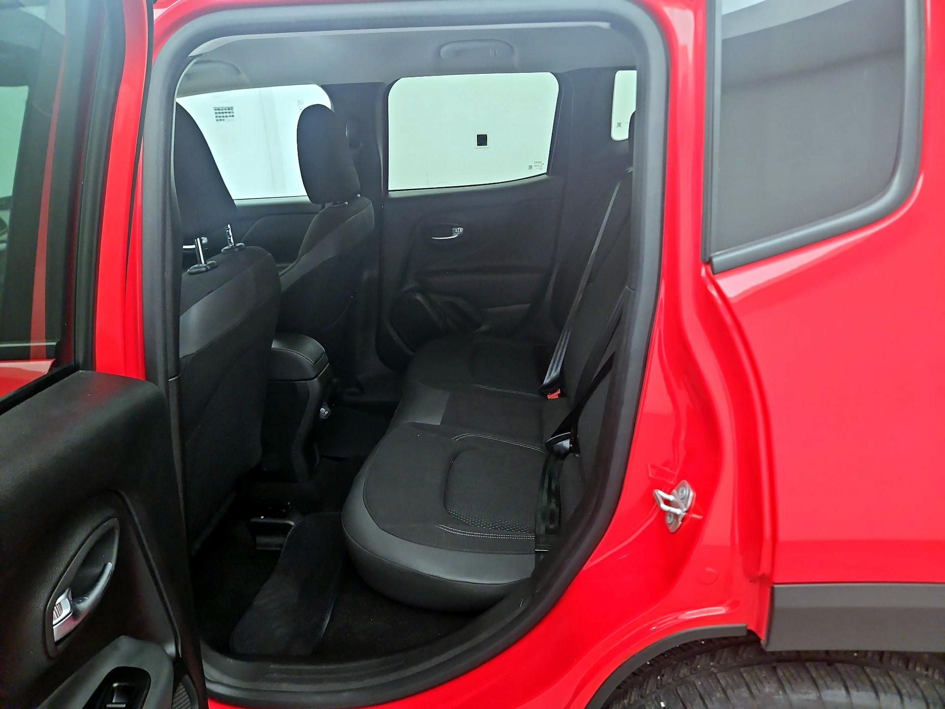 Thumbnail: 2022 Jeep Renegade - 19