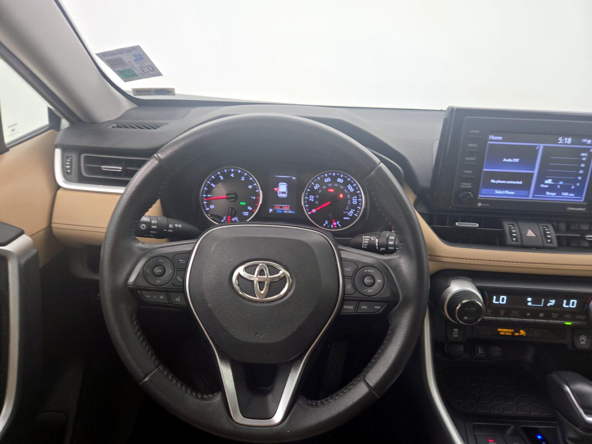 Thumbnail: 2021 Toyota RAV4 - 10