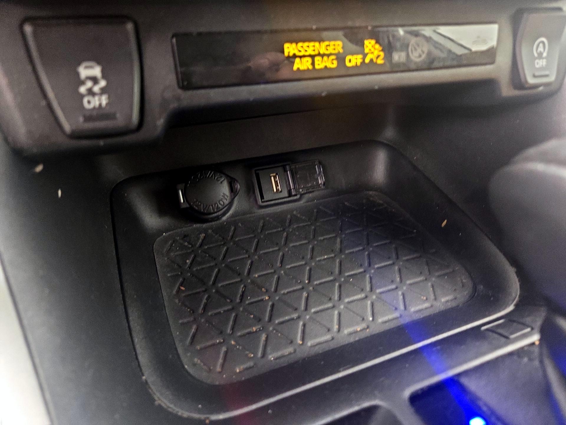 Thumbnail: 2021 Toyota RAV4 - 18