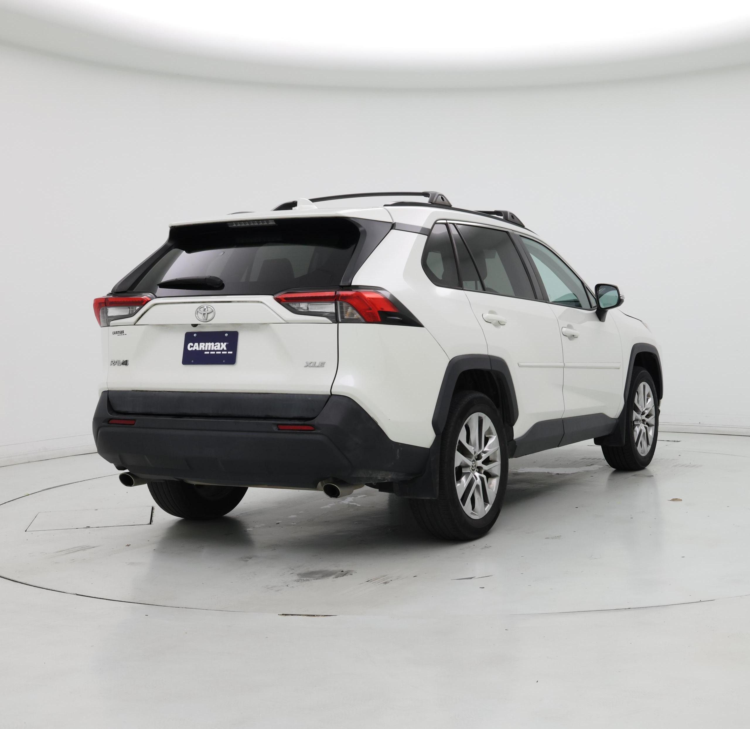 Thumbnail: 2021 Toyota RAV4 - 8