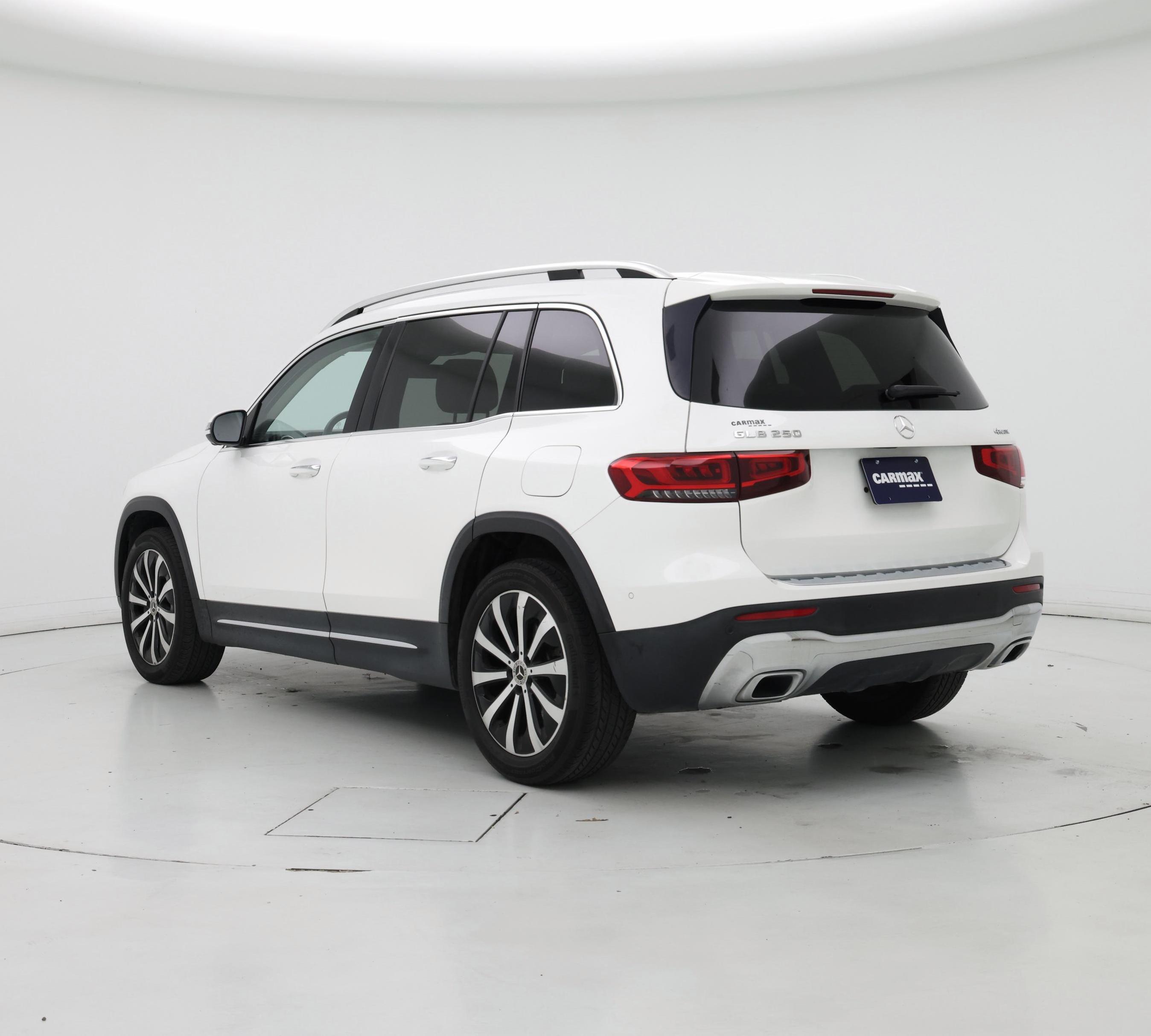 Thumbnail: 2022 Mercedes-Benz GLB - 2