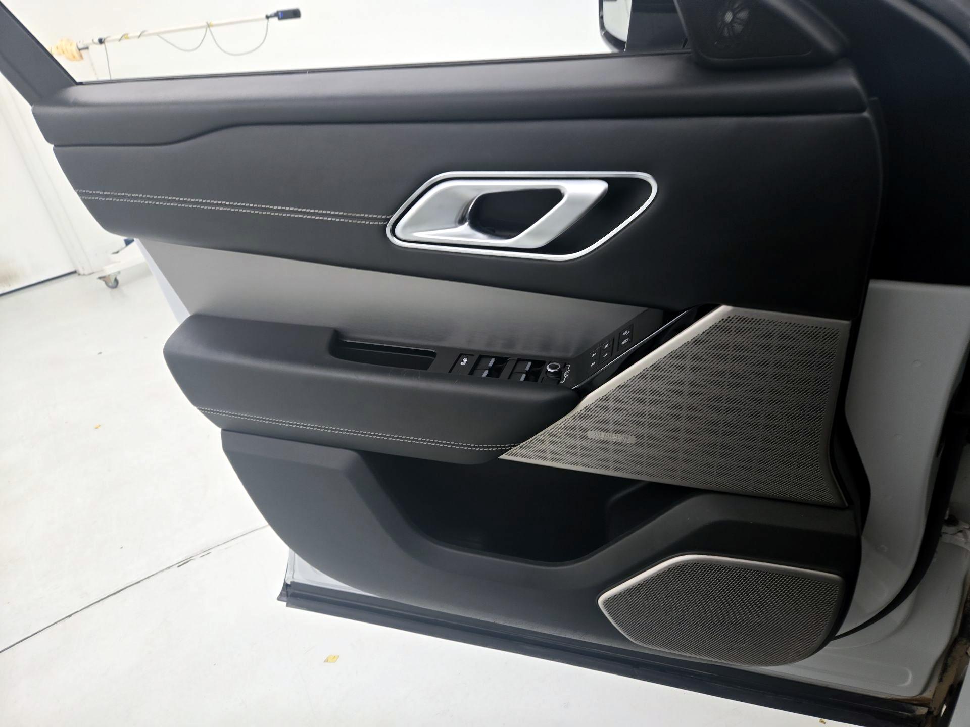 Thumbnail: 2019 Land Rover Range Rover Velar - 12