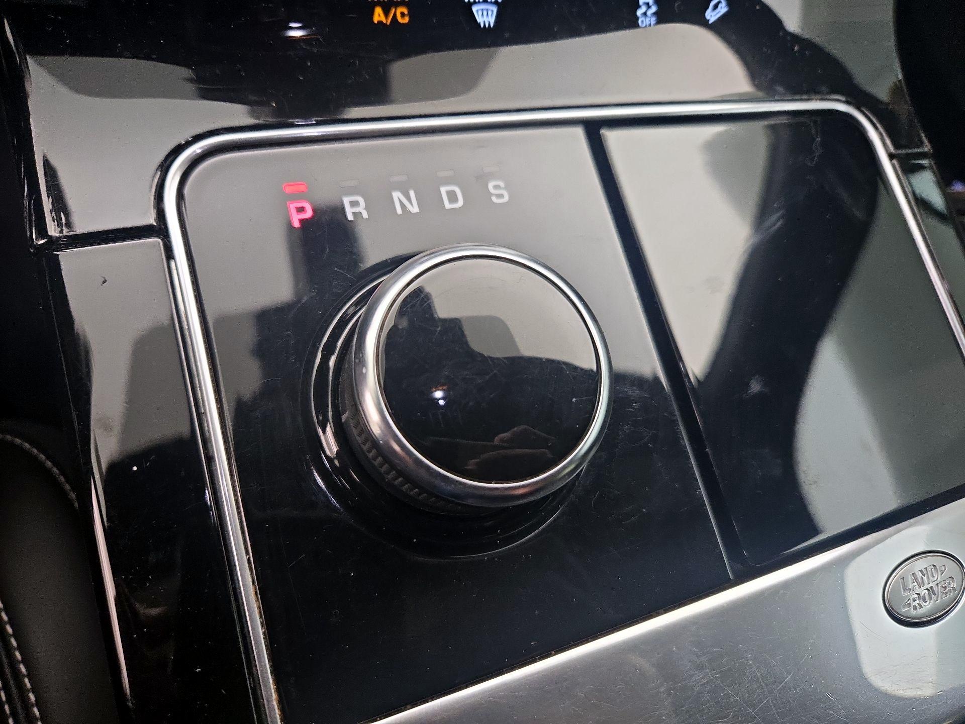 Thumbnail: 2019 Land Rover Range Rover Velar - 18