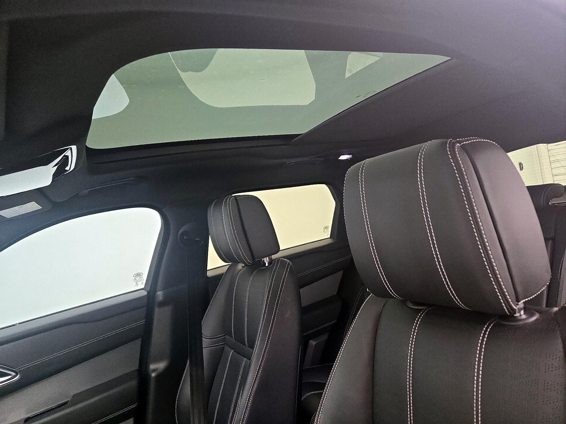 Thumbnail: 2019 Land Rover Range Rover Velar - 20