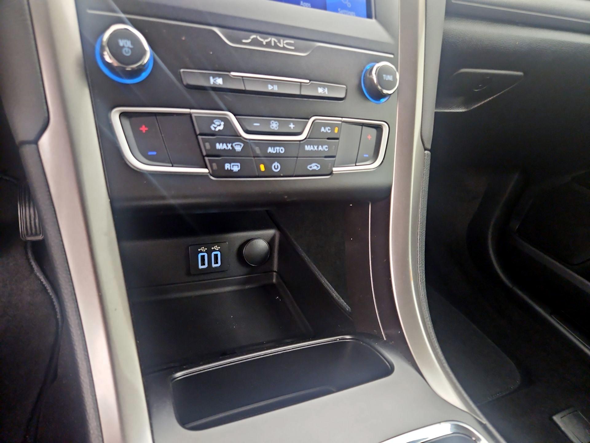 Thumbnail: 2020 Ford Fusion - 16