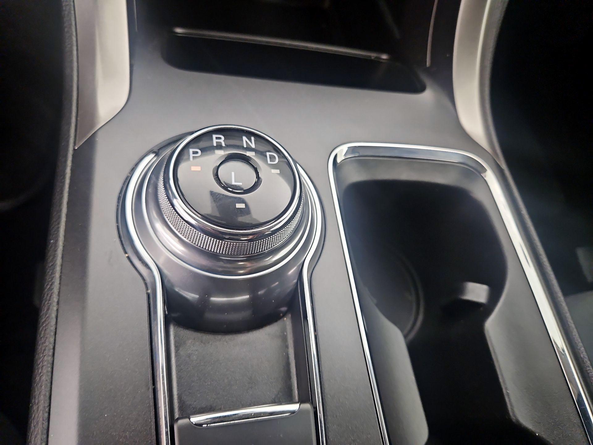 Thumbnail: 2020 Ford Fusion - 17