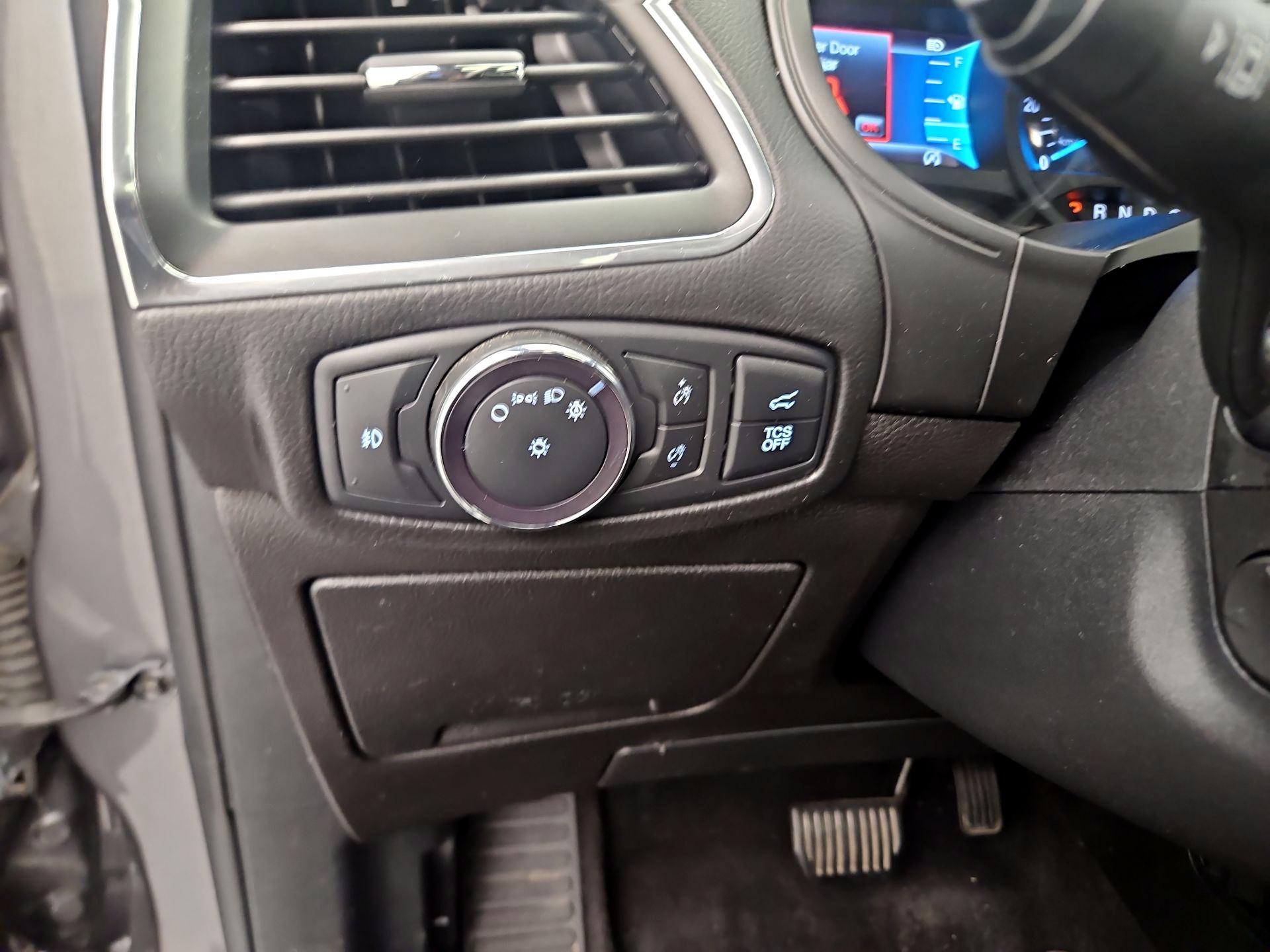 Thumbnail: 2022 Ford Edge - 13