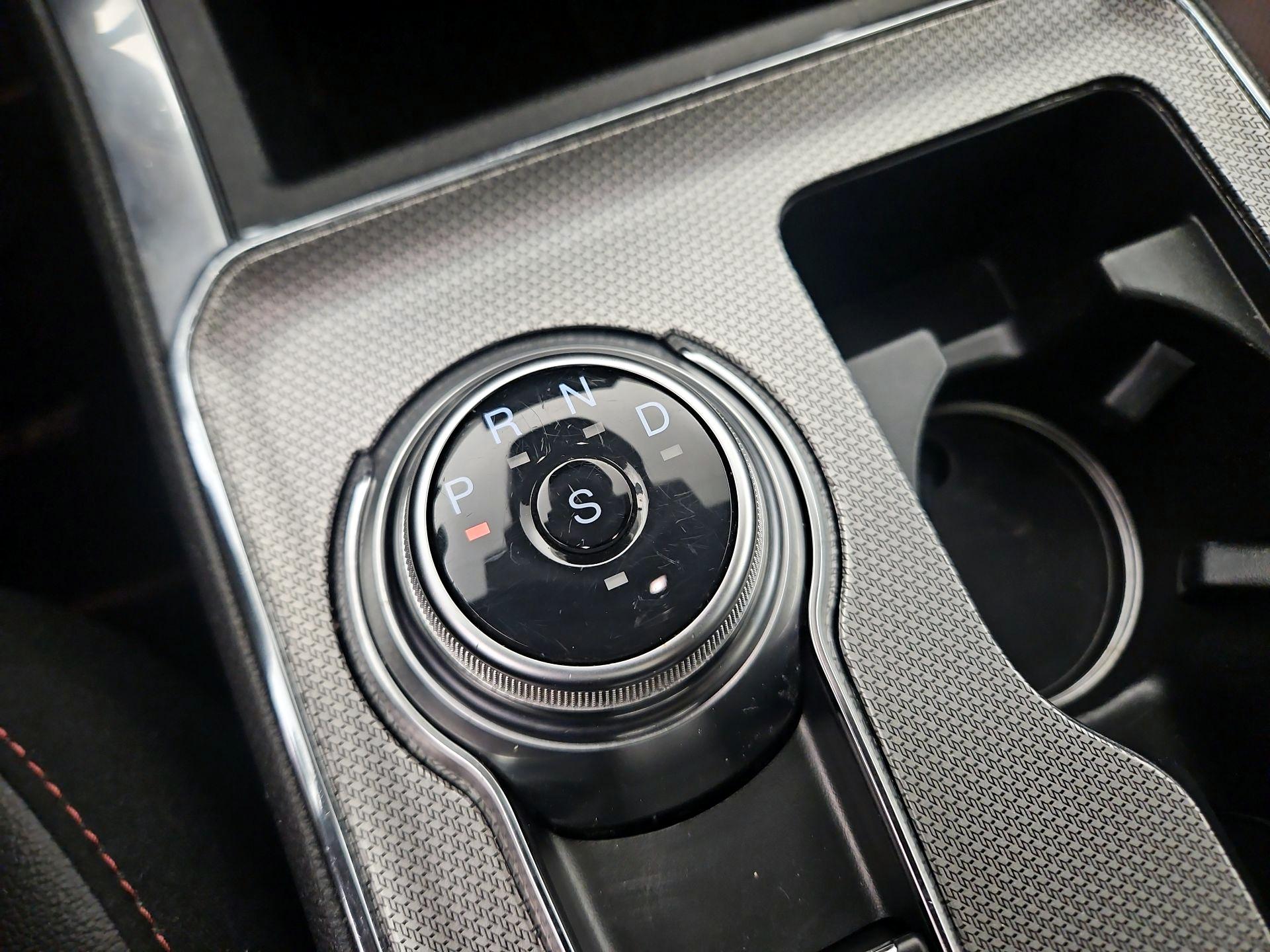 Thumbnail: 2022 Ford Edge - 17