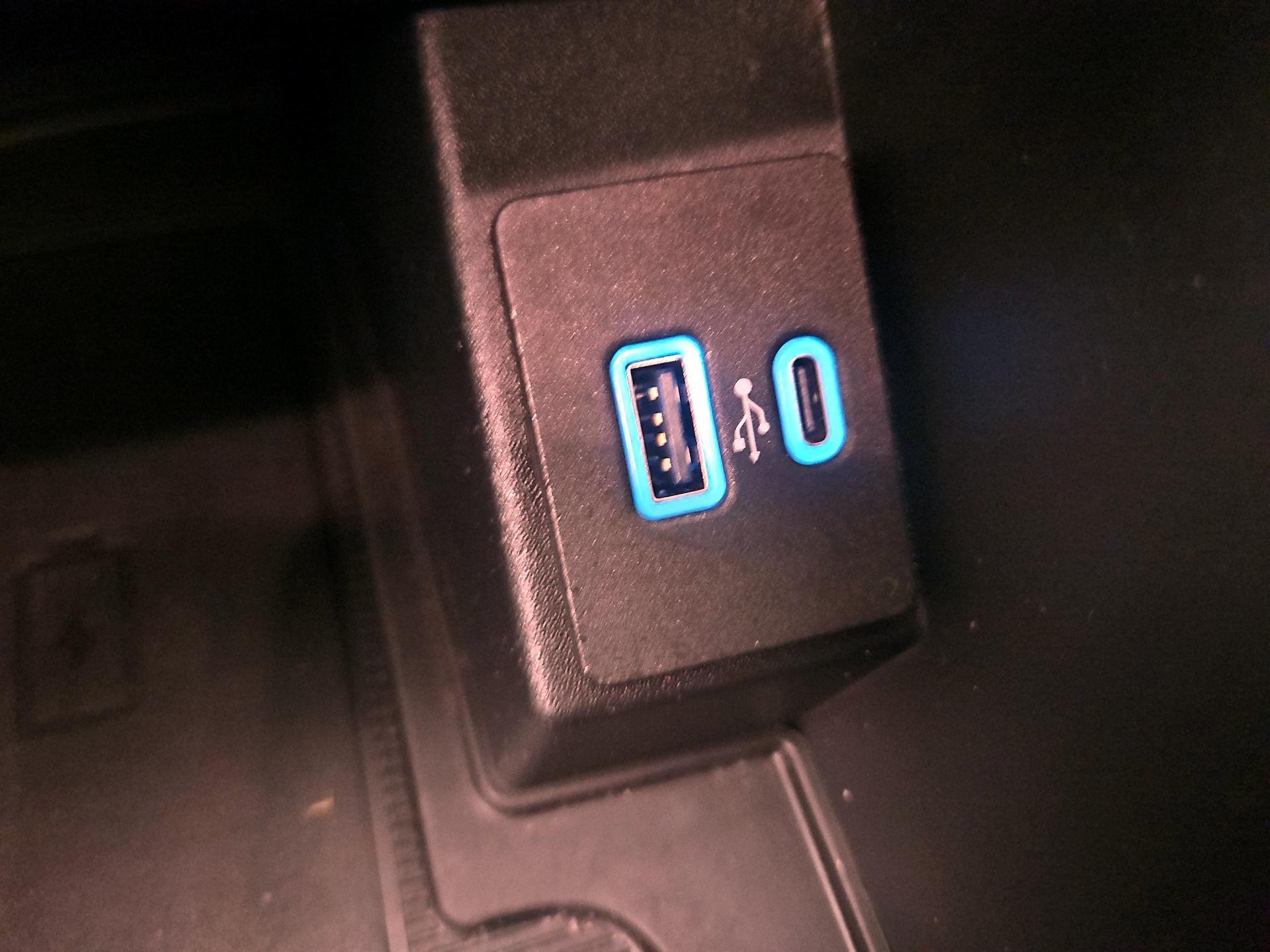 Thumbnail: 2022 Ford Edge - 18