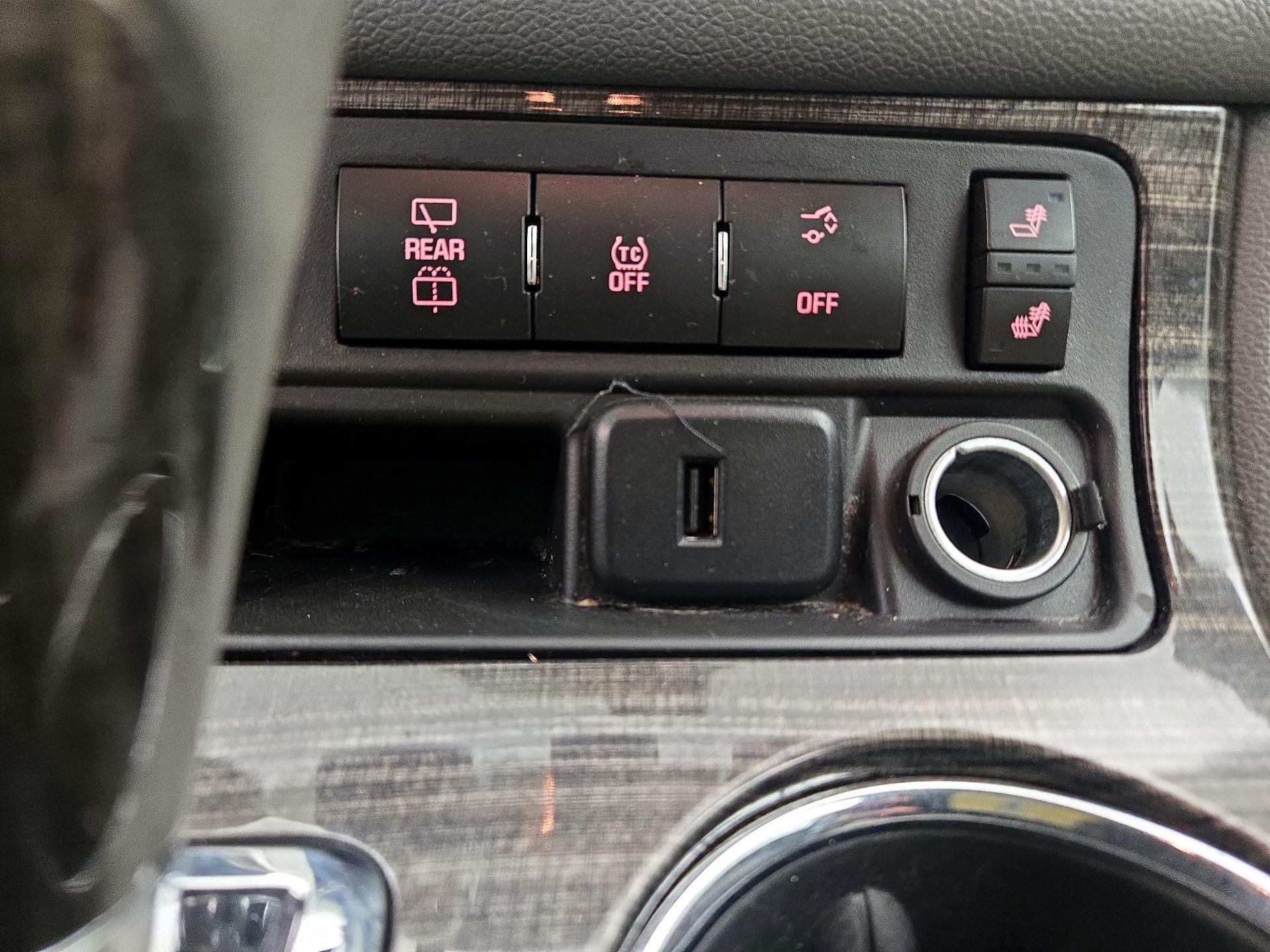 Thumbnail: 2017 GMC Acadia - 18