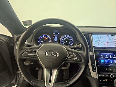 Steering Wheel & Instrument Cluster (On)