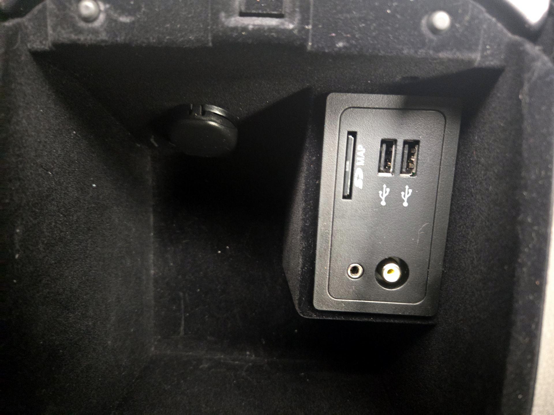 Thumbnail: 2018 INFINITI Q60 - 19