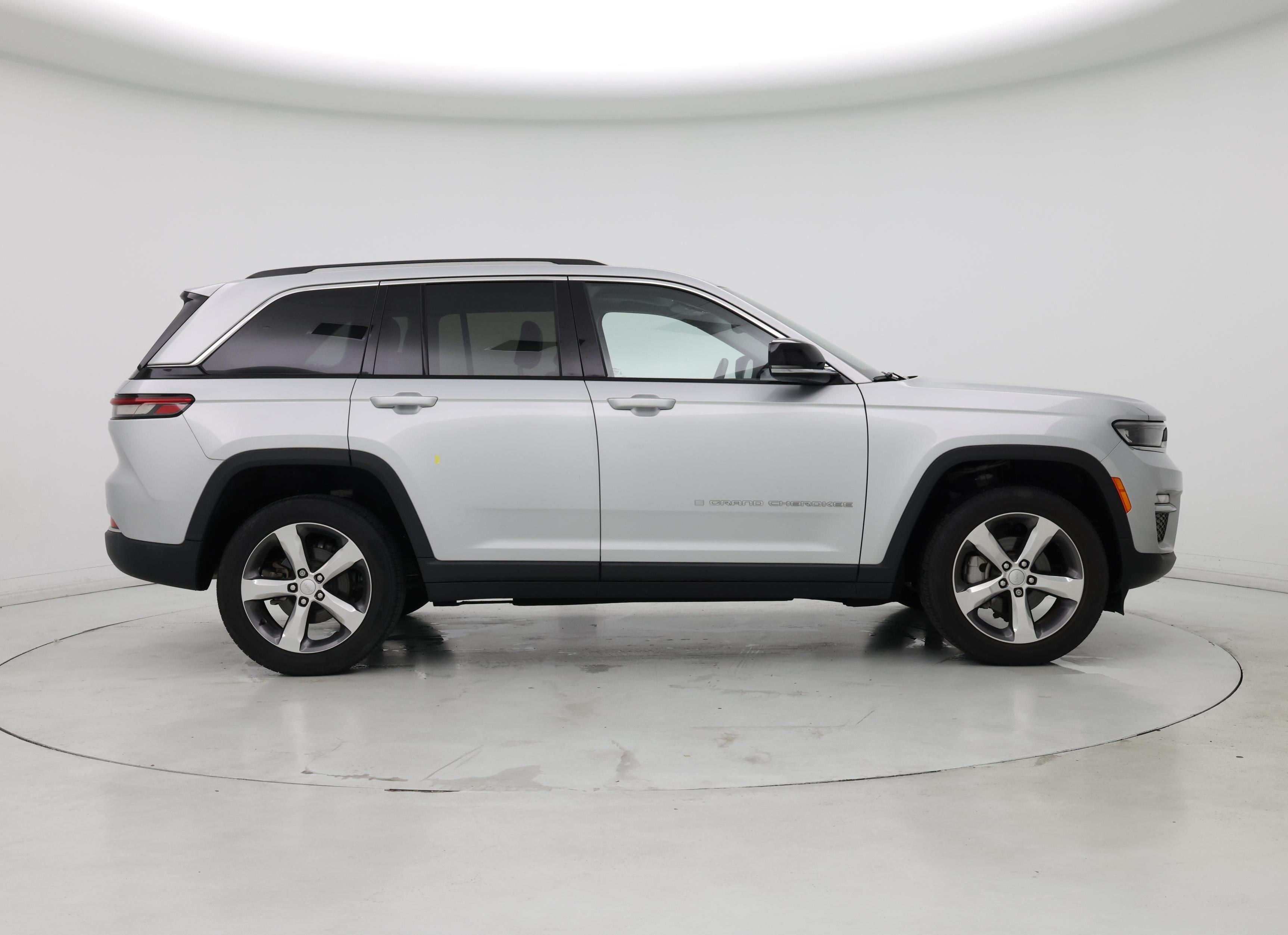 Thumbnail: 2022 Jeep Grand Cherokee - 7