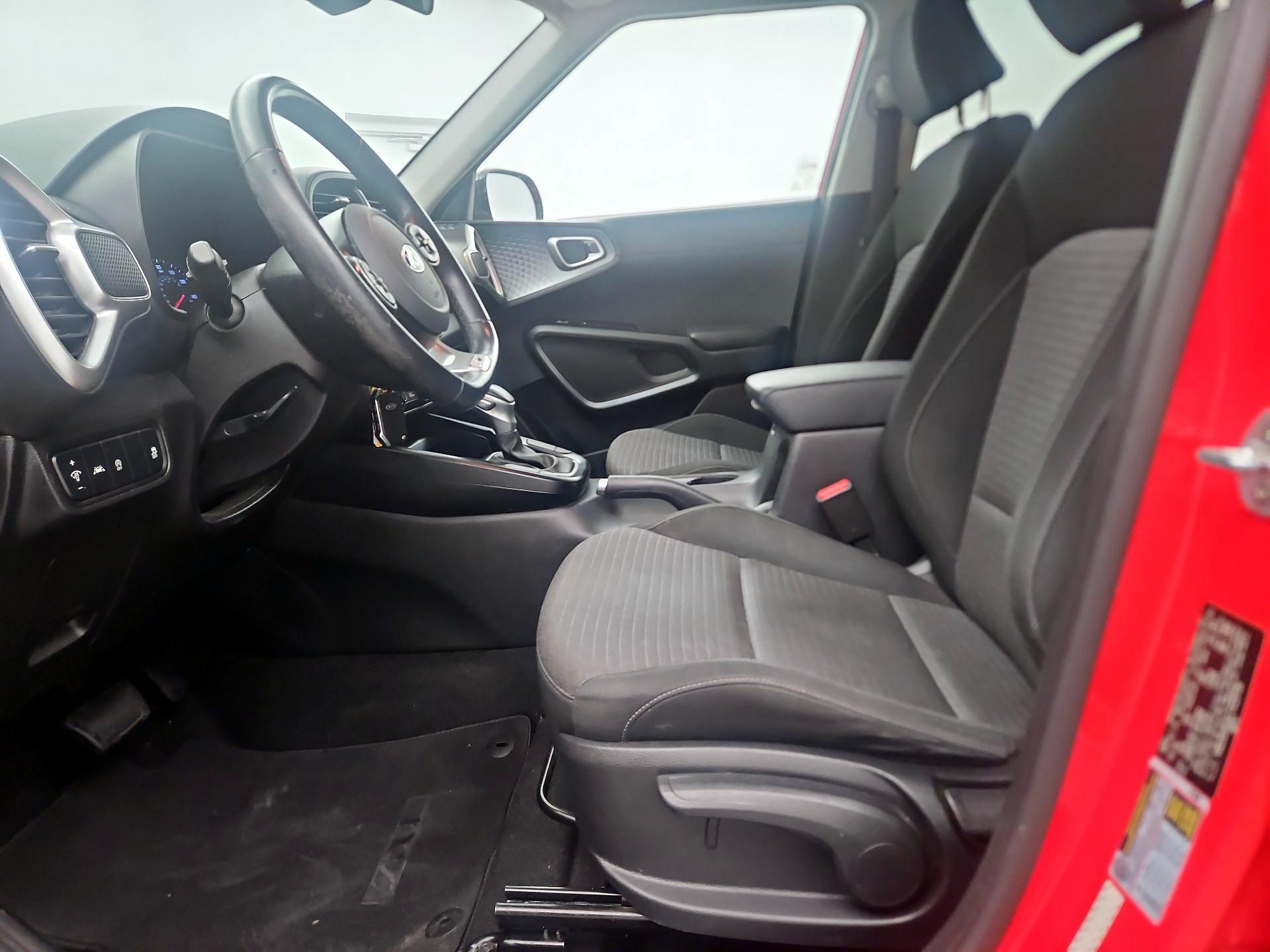 Thumbnail: 2020 Kia Soul - 11