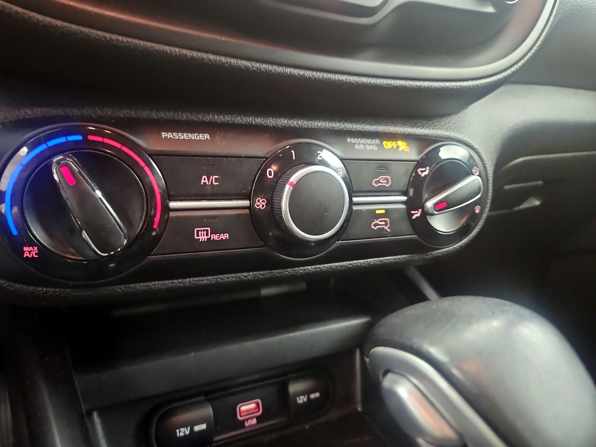 Thumbnail: 2020 Kia Soul - 15