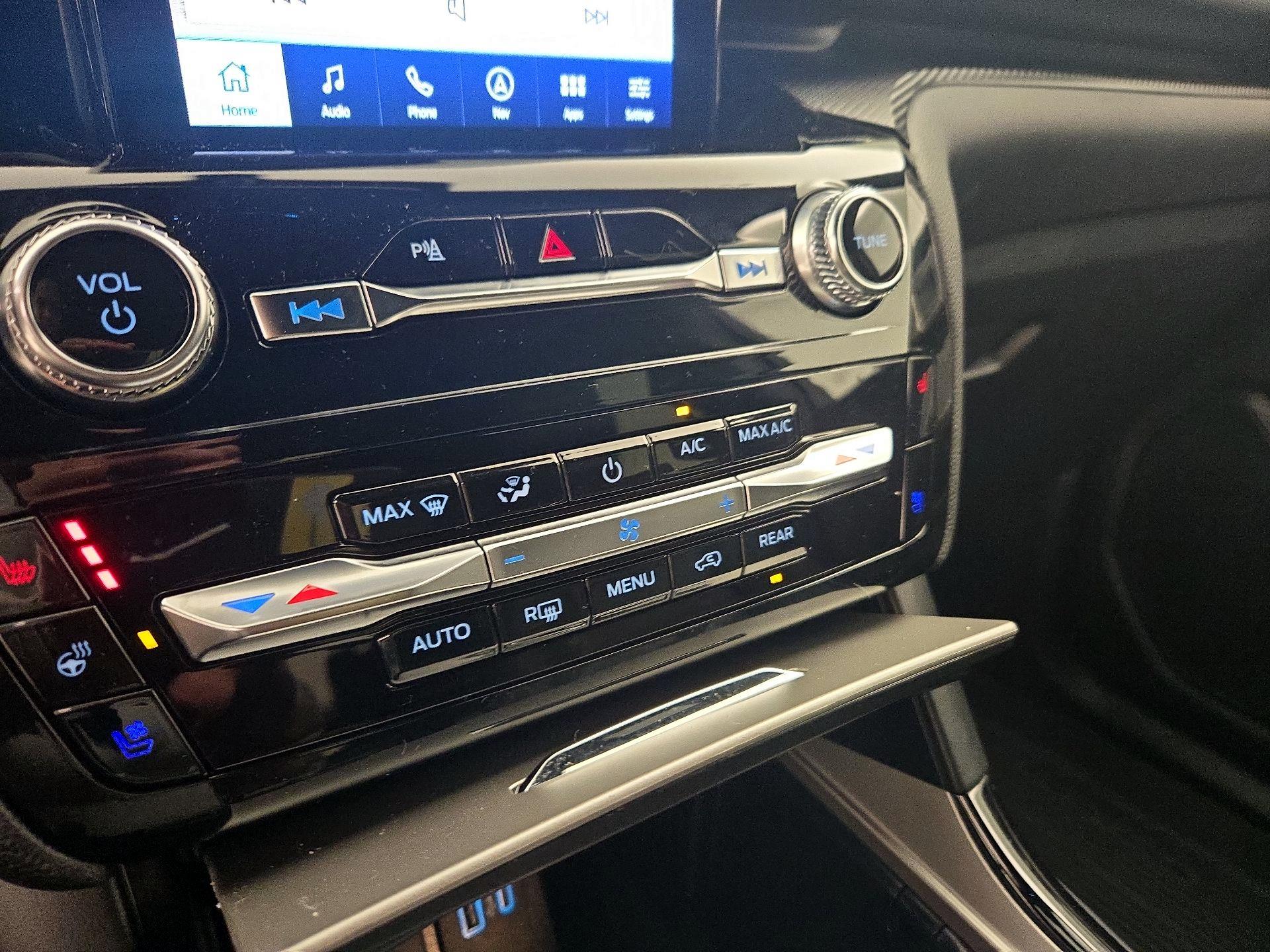 Thumbnail: 2023 Ford Explorer - 17