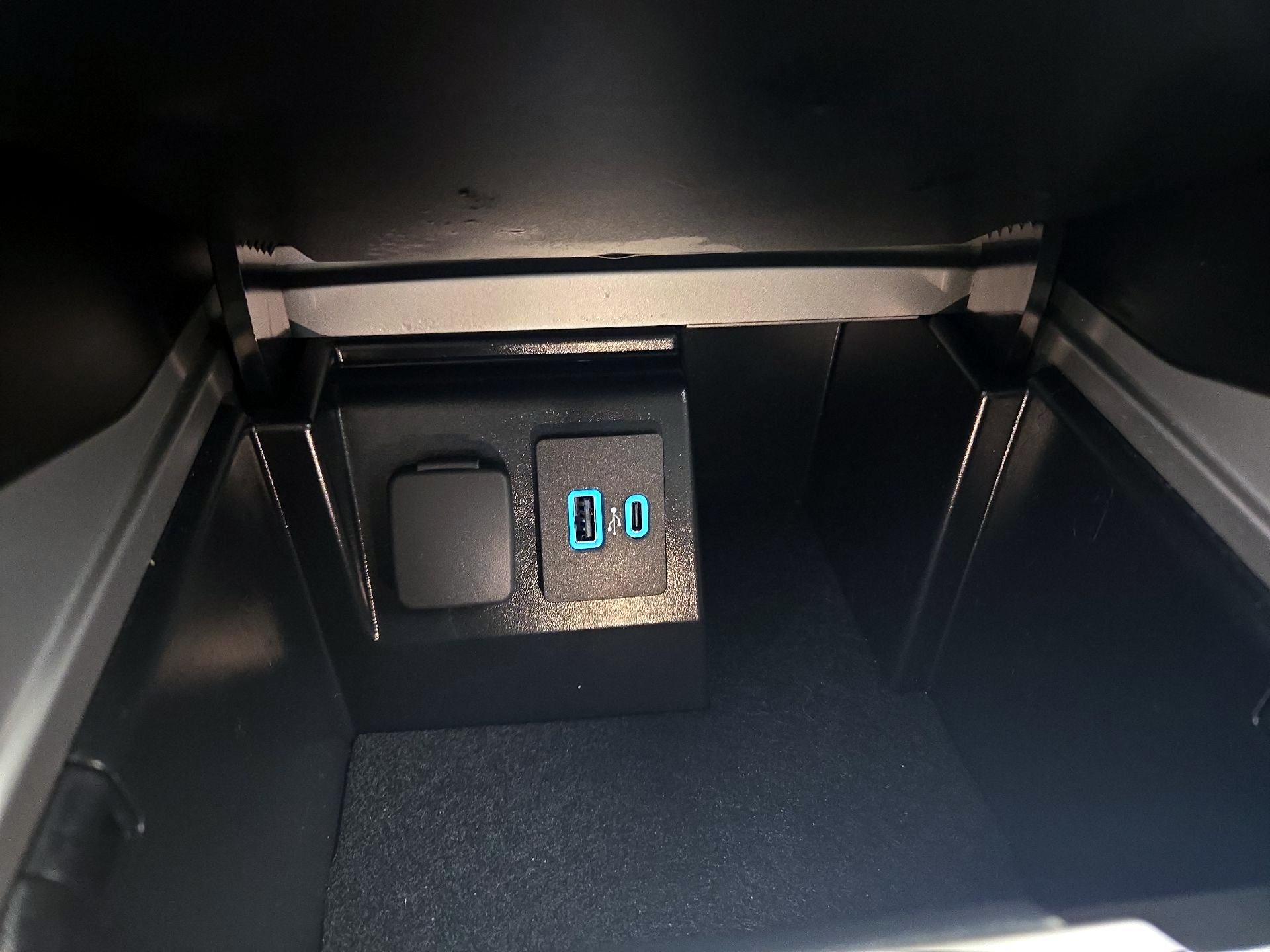 Thumbnail: 2023 Ford Explorer - 19