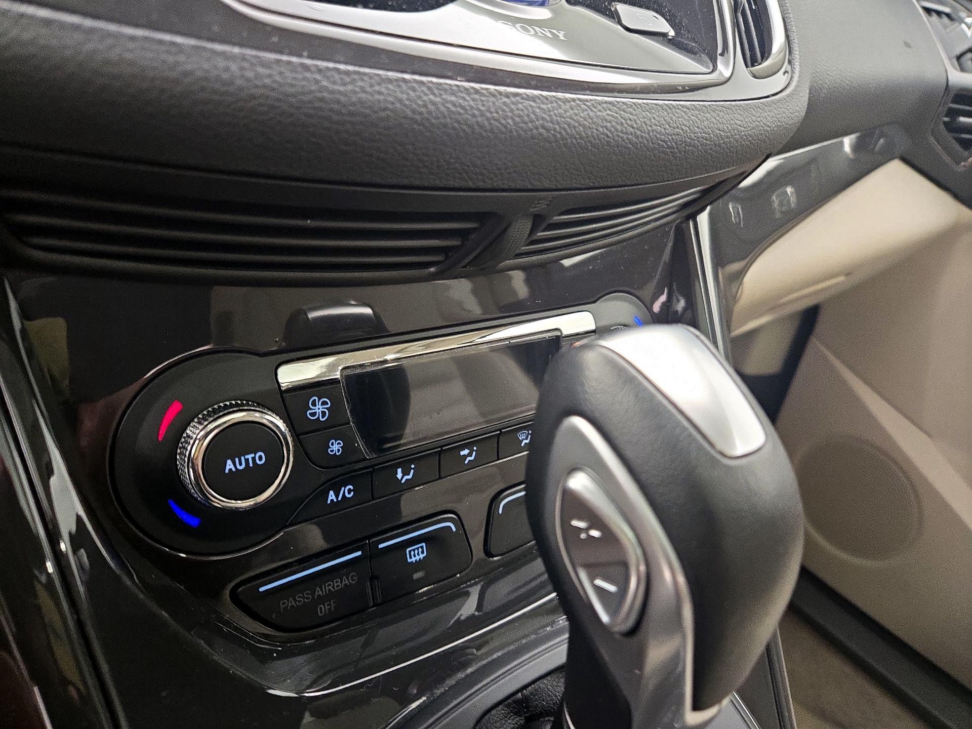 Thumbnail: 2014 Ford Escape - 16