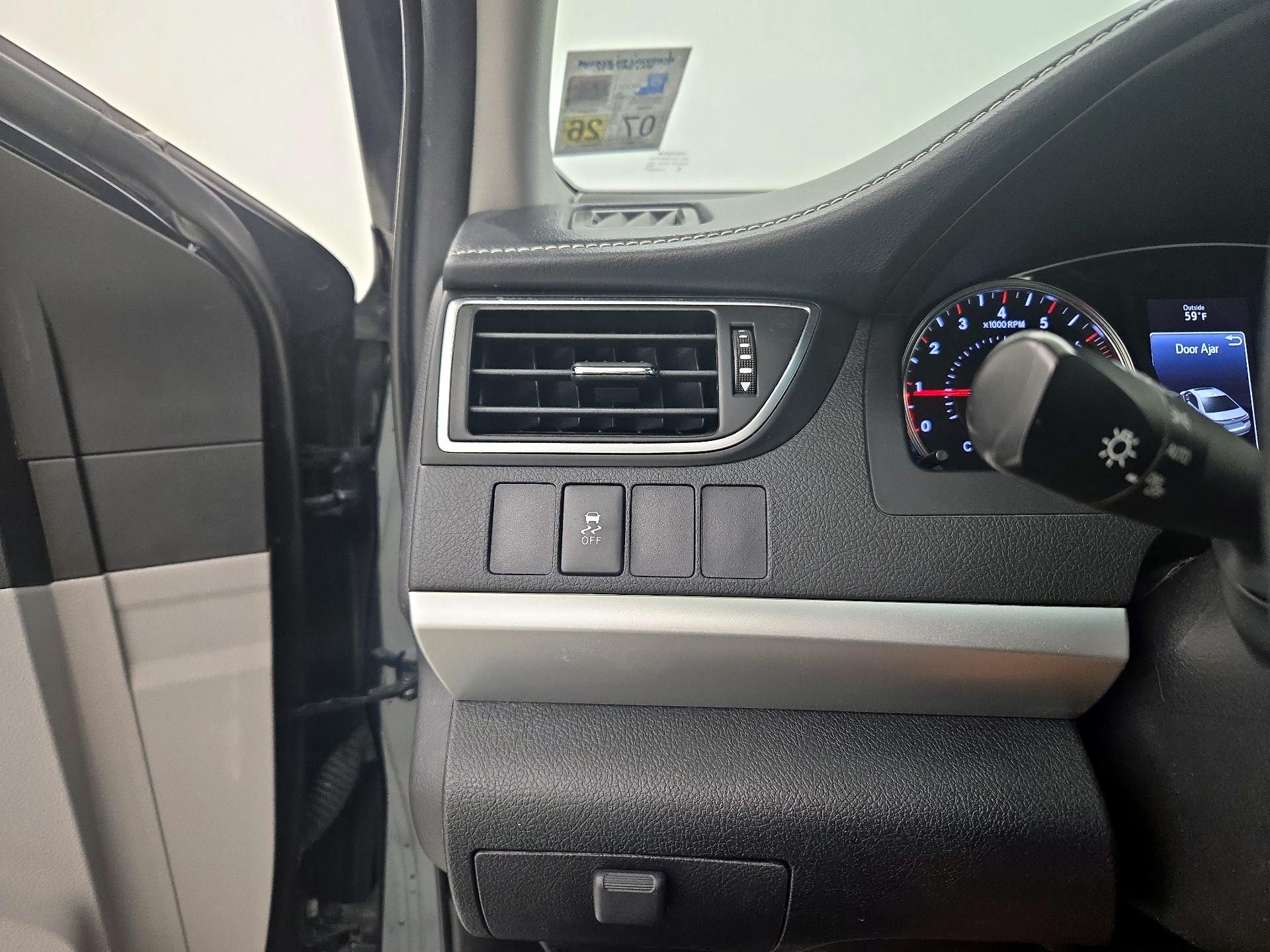 Thumbnail: 2015 Toyota Camry - 13