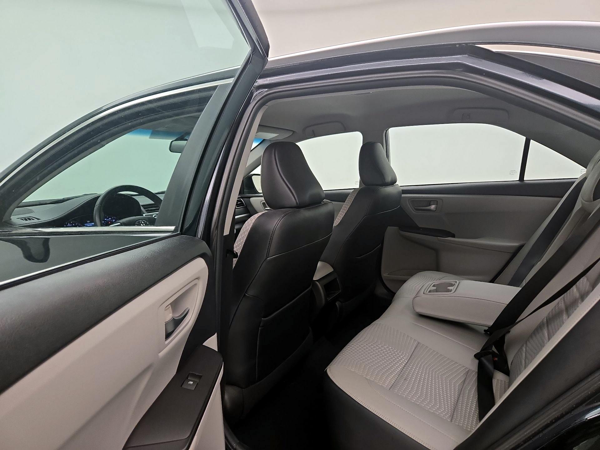 Thumbnail: 2015 Toyota Camry - 19