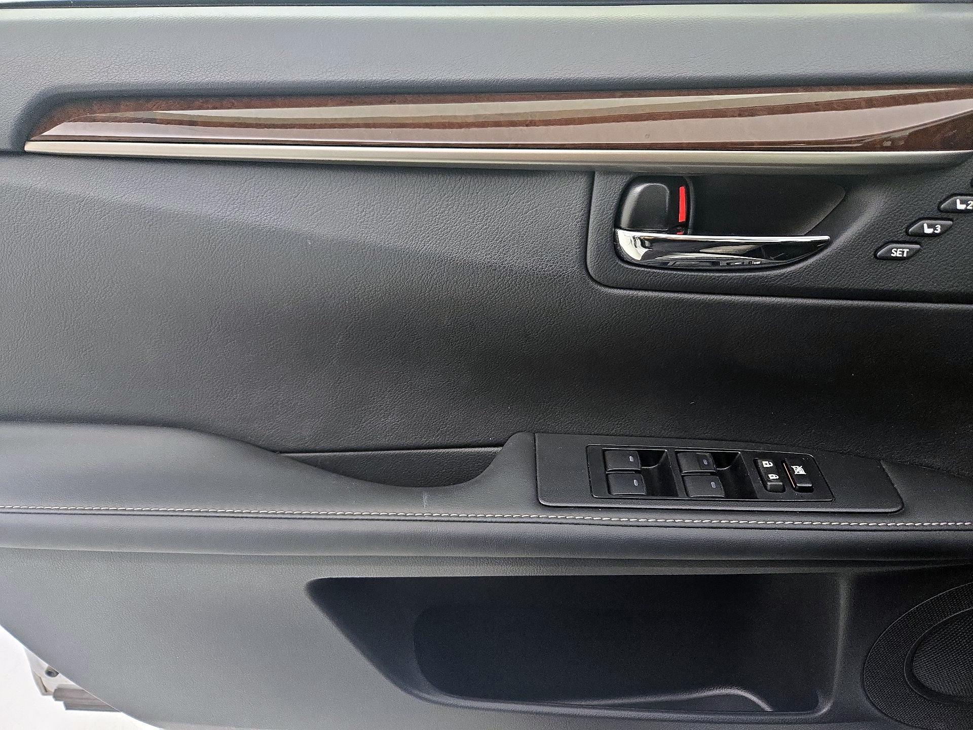 Thumbnail: 2015 Lexus ES - 12