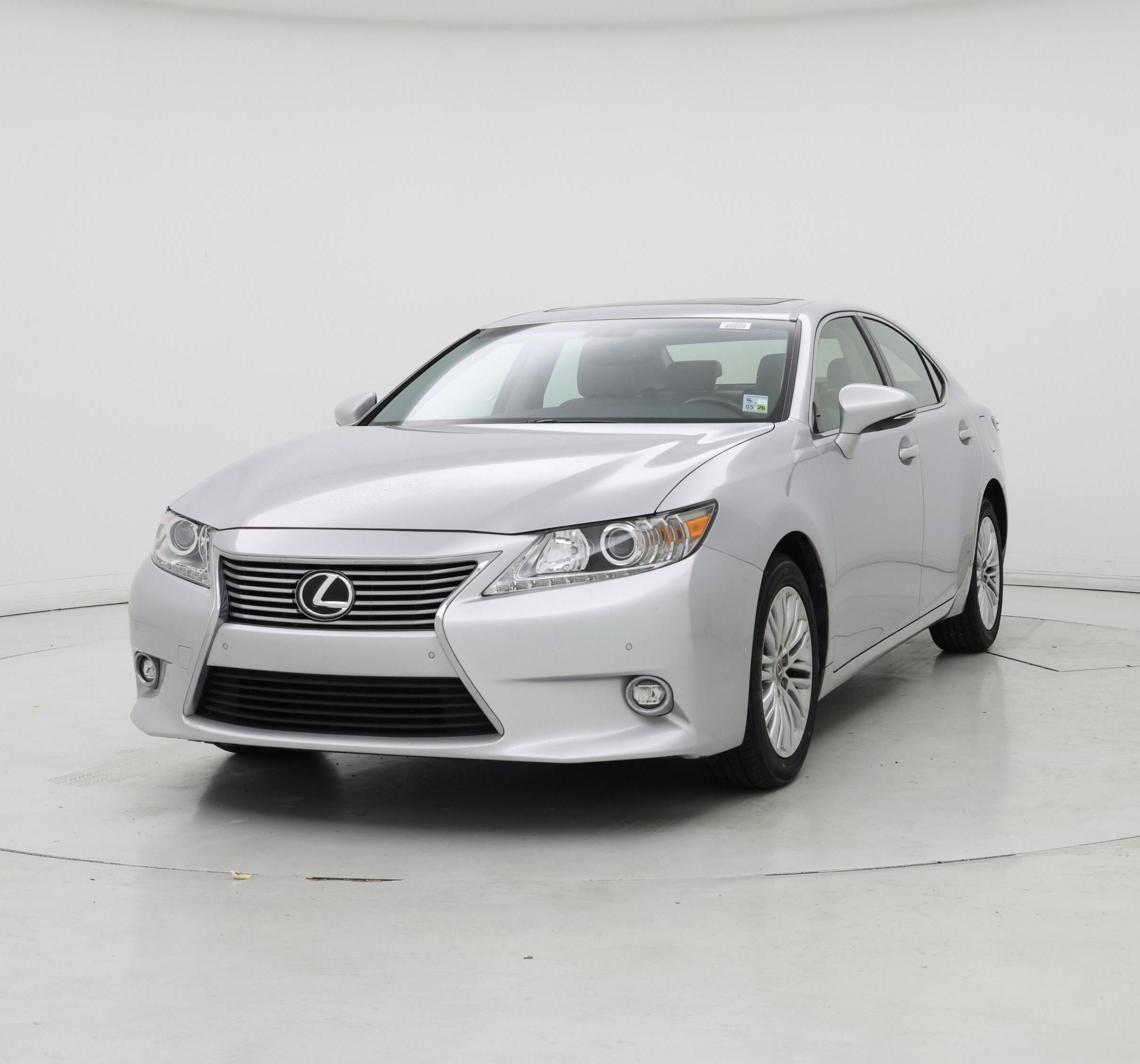 Thumbnail: 2015 Lexus ES - 4